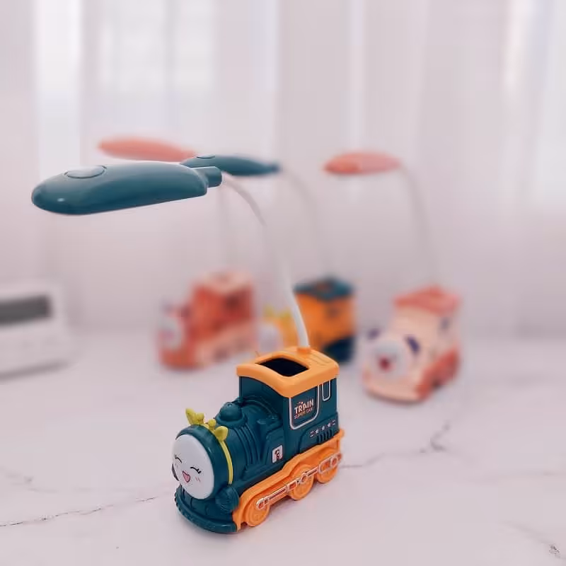 چراغ خواب و مطالعه فانتزی طرح قطار