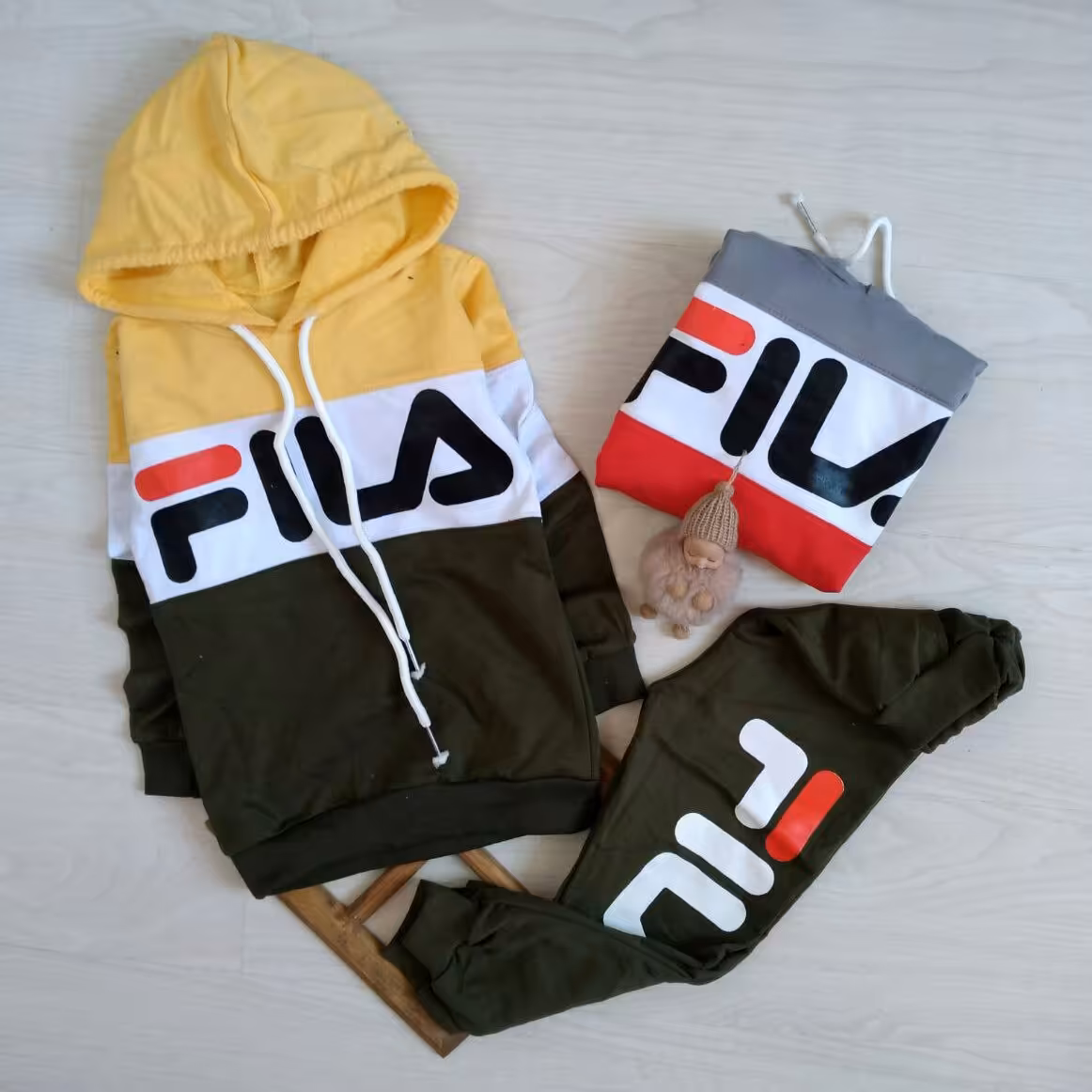 هودی شلوار فیلا