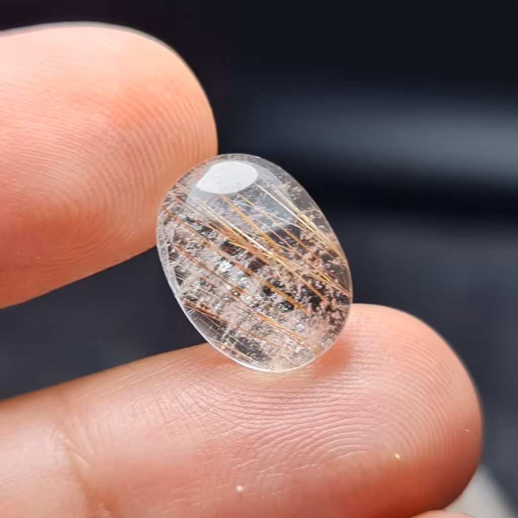 نگین فوق العاده زیبای سنگ صد درصد طبیعی در مویی اصل معدنی
کد 27477