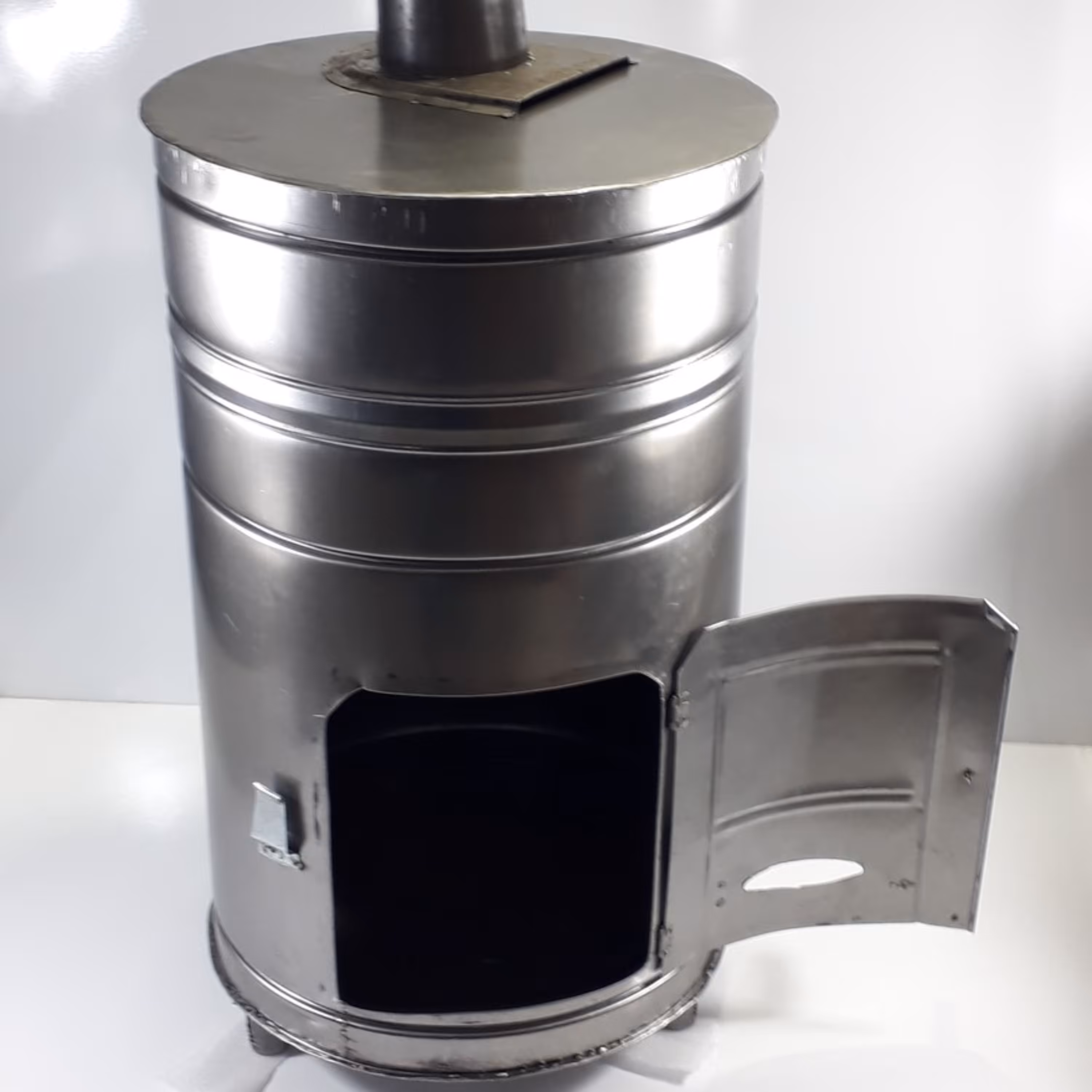 بخاری هیزمی استوانه ای ورق سیاه سایز 50 سانت