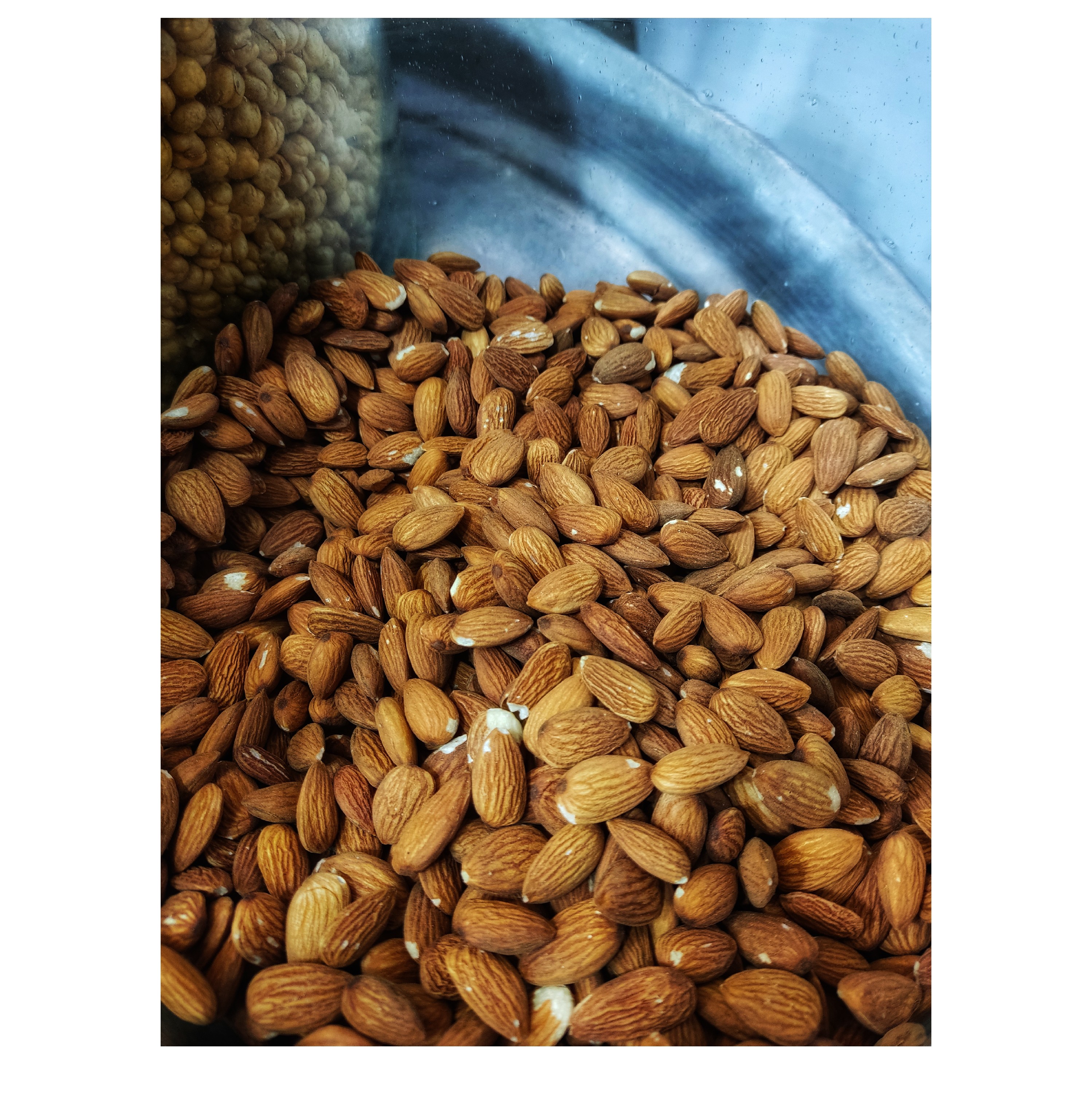 مغز بادام درختی