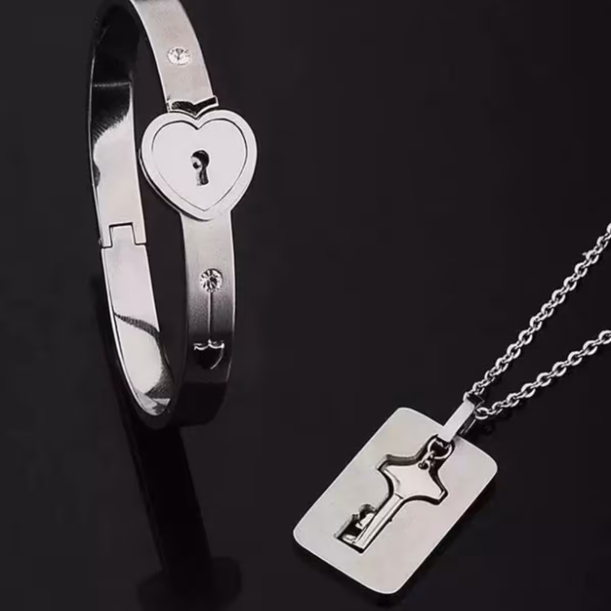 ست گردنبند دستبند دوستی 