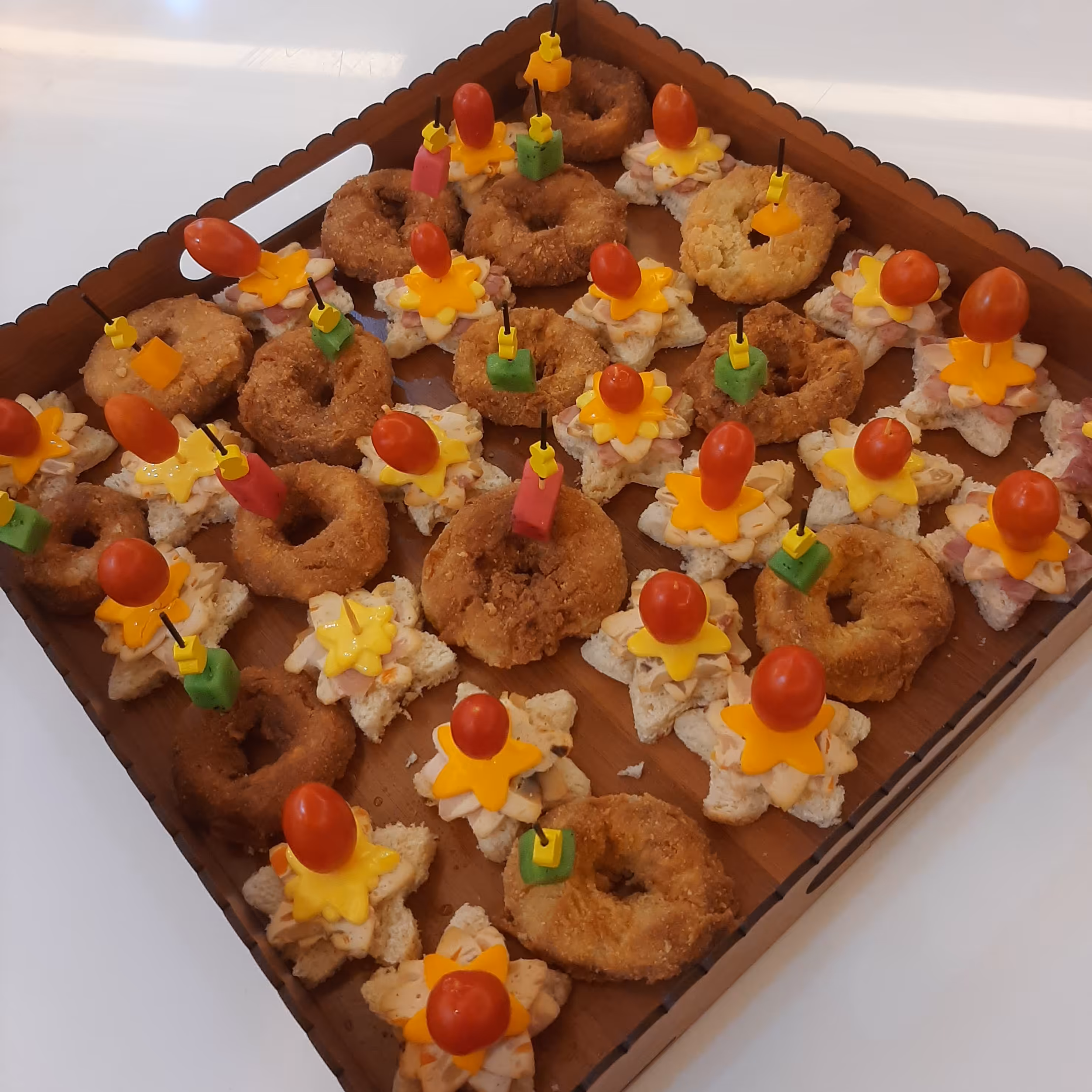 سینی فینگر فود، کاملا خانگی و بهداشتی