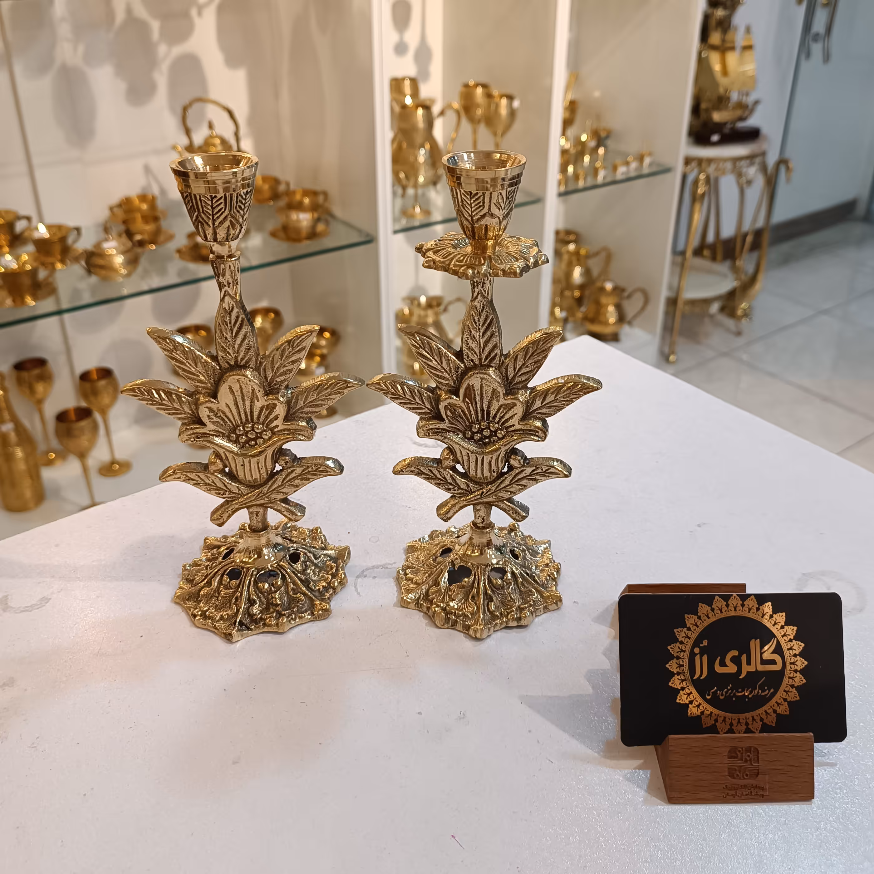 شمعدان برنجی(برنز)یک طرفه طرح گل کیفیت درجه یک بدون تغییر رنگ