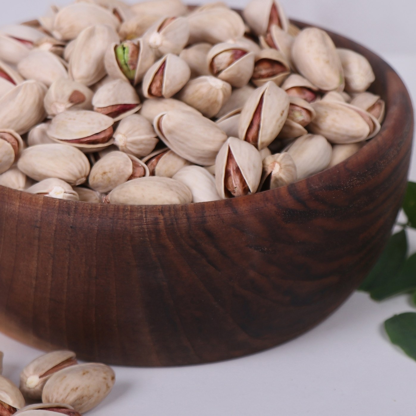 پسته لوکس اکبری در بسته بندی یک و نیم کیلوی