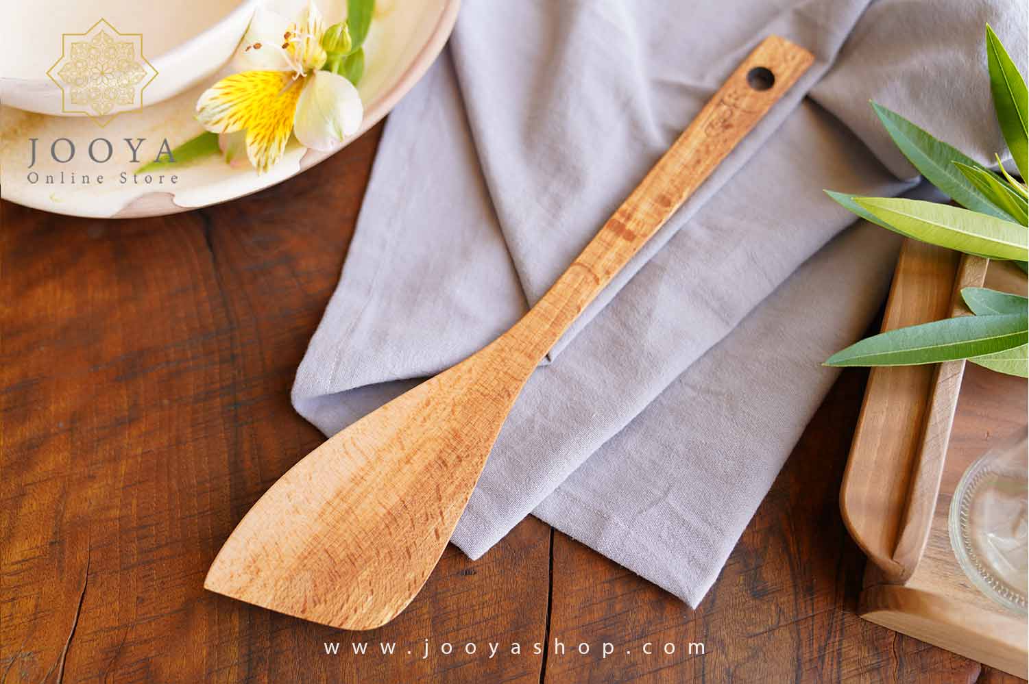 کفگیر چوبی مثلثی