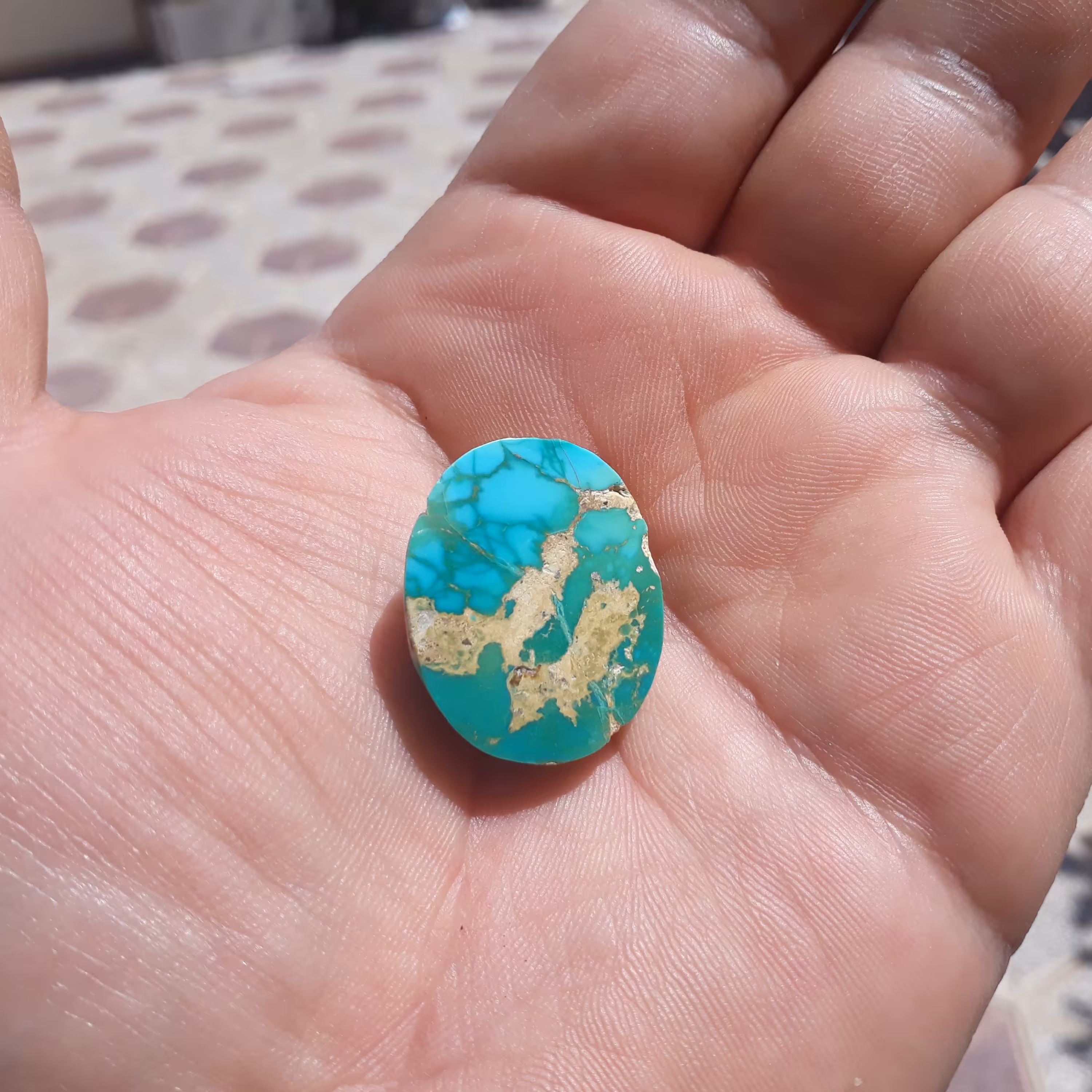 فیروزه سبزآبی رگه طلایی