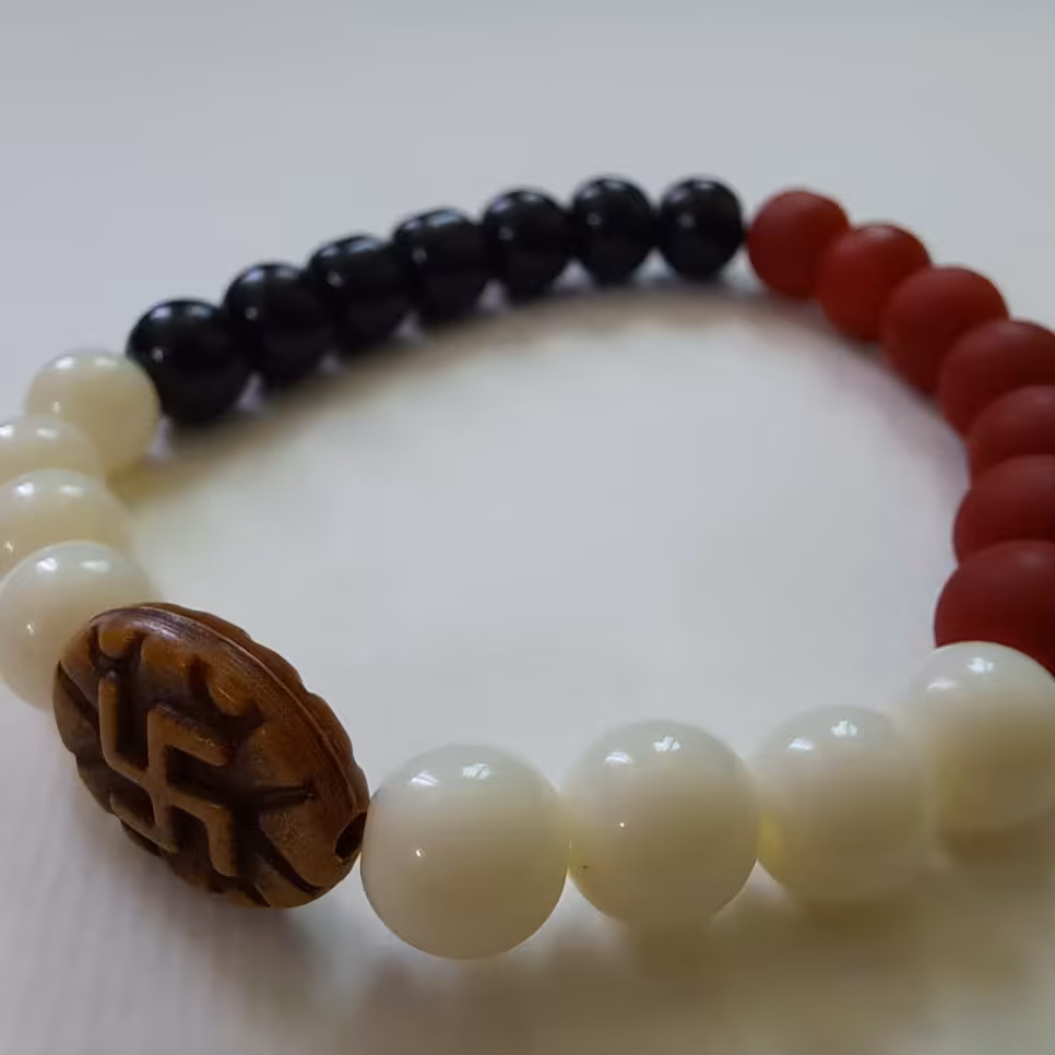 دستبند مدل پرچم المان نازی (متوسط)