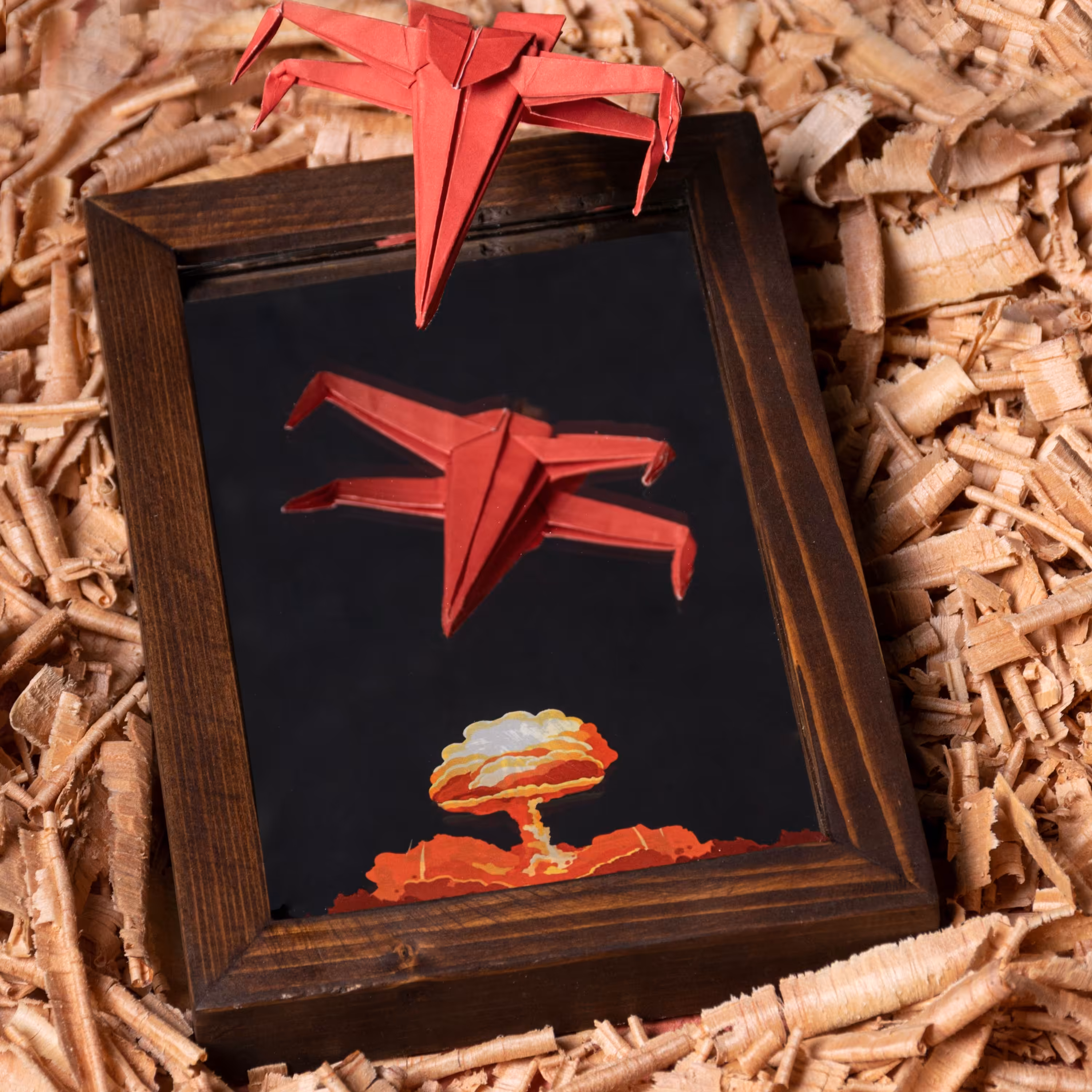 آینه آنتیک طرح انفجار با قاب چوبی آینه دکوراتیو