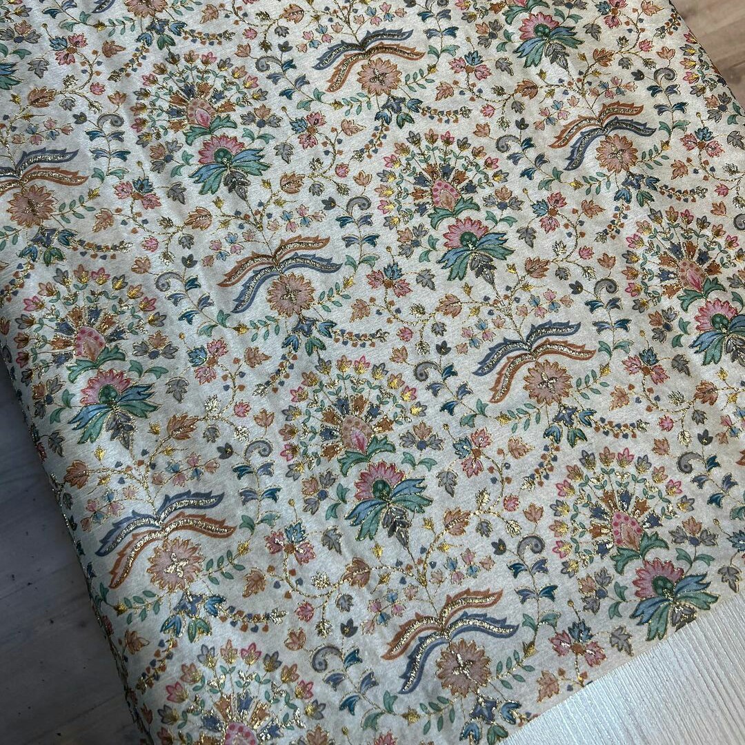 پارچه تافته طرح بته ای سوزن دوزی هندی