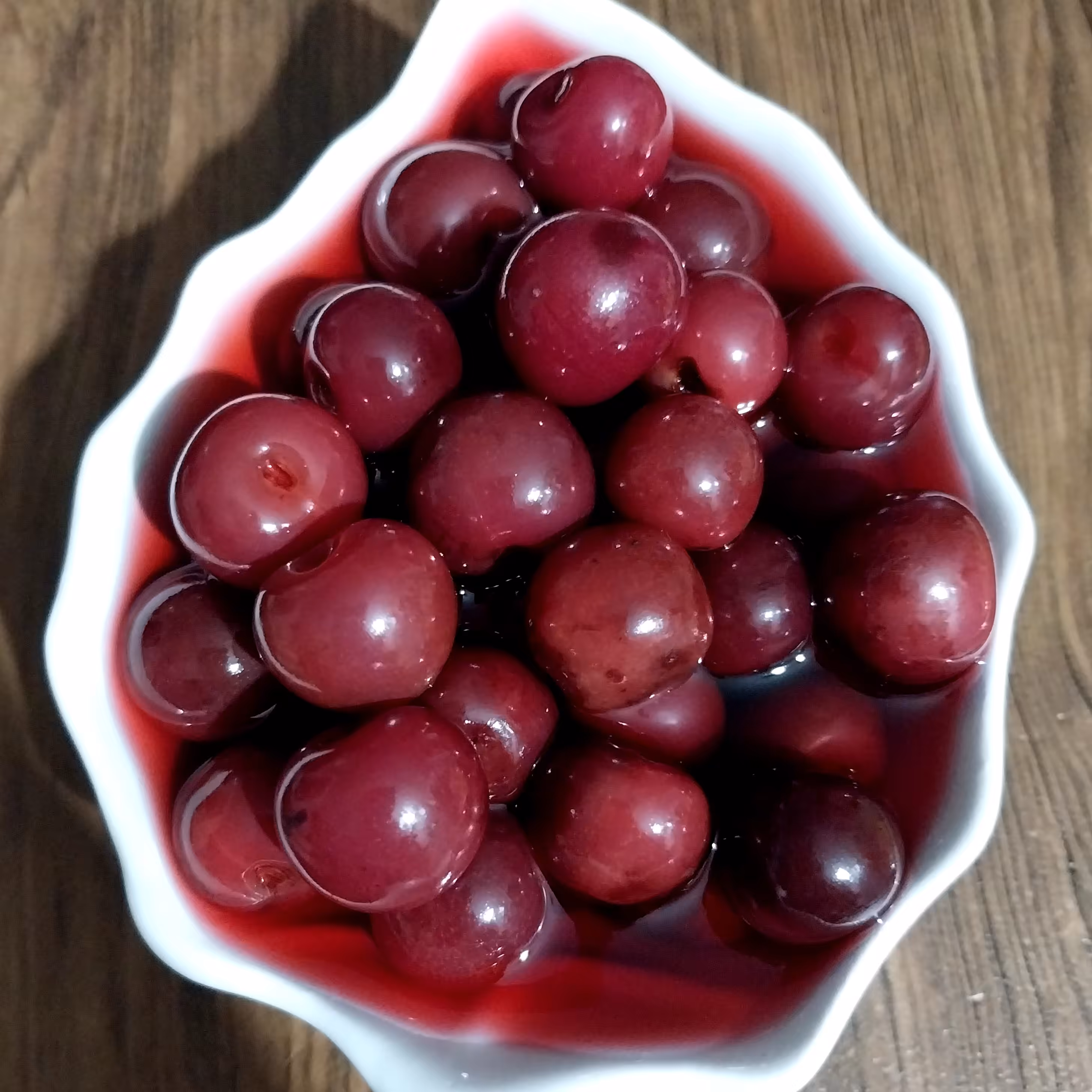 ترشی آلبالو  در بسته بندی یک کیلویی