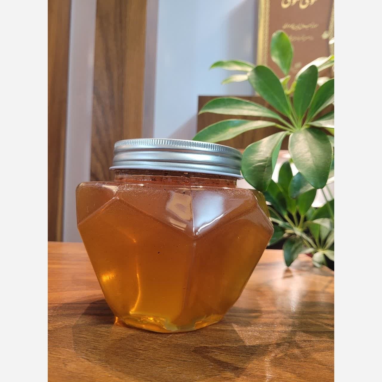عسل کنار (سدر ) طبیعی 1000 گرم خام و حرارت ندیده عطر و طعم کم نظیر پاییز