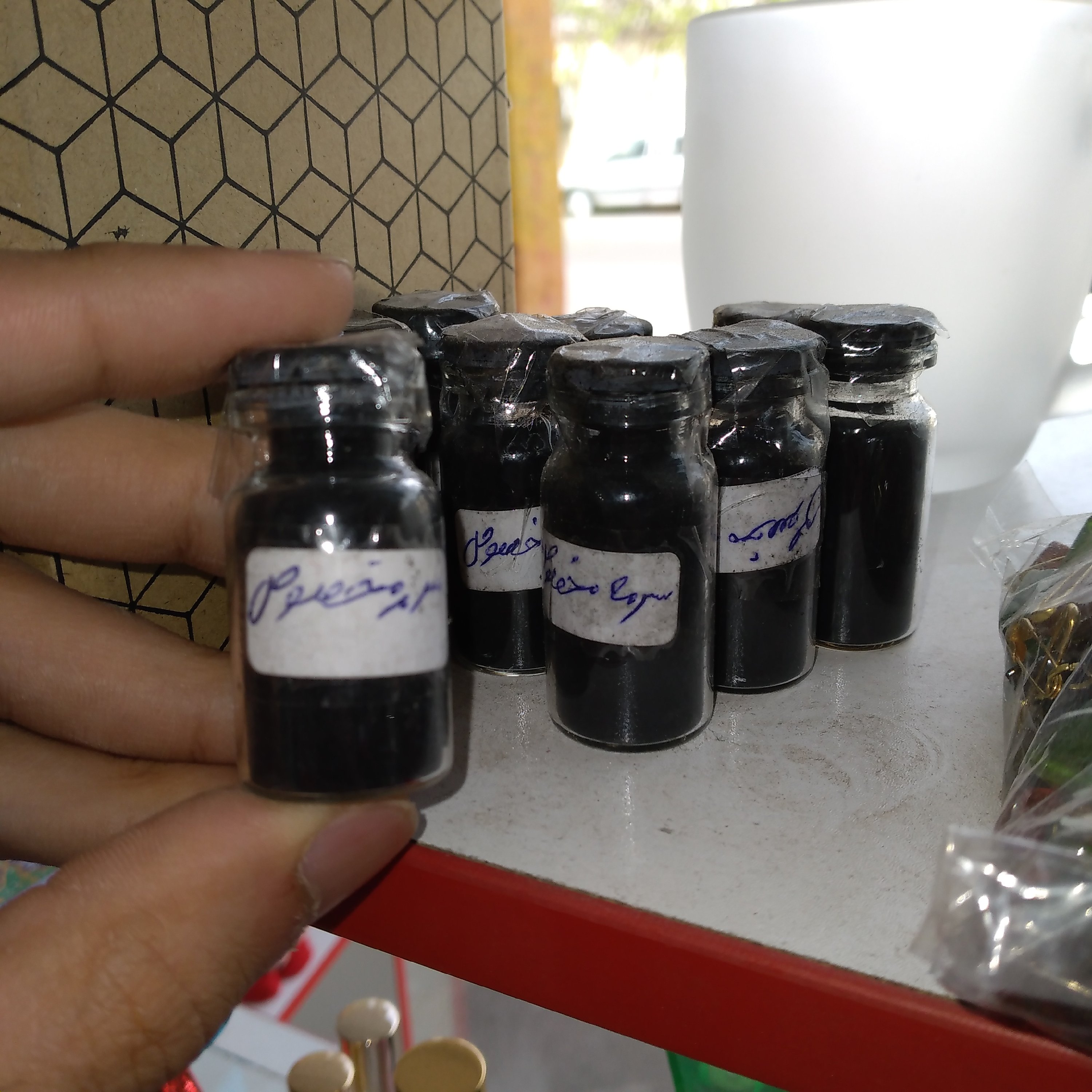 سرمه چهار مغز کاملا طبیعی با روغن حیوانی درجه یک