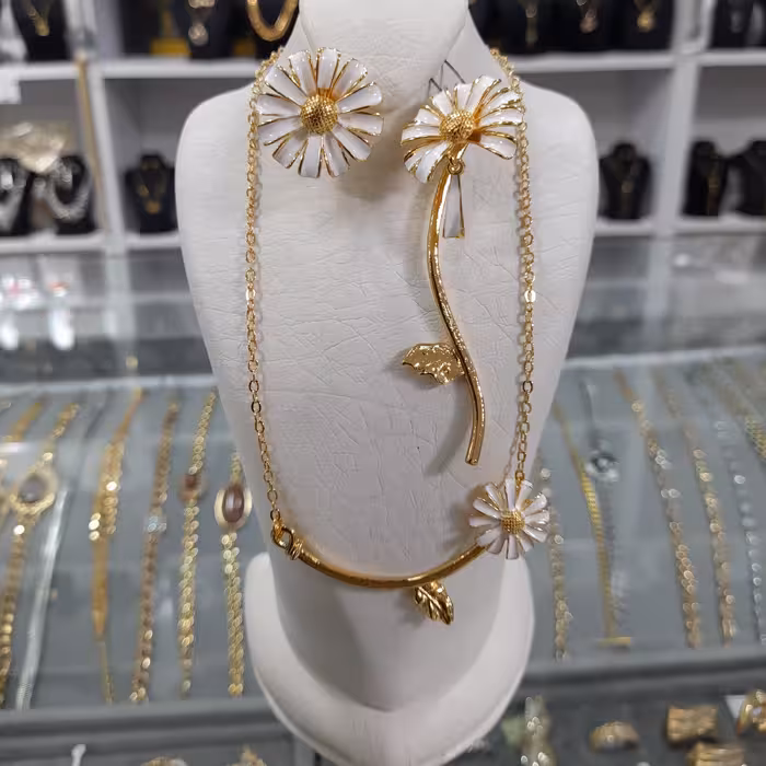 نیم ست گل سفید