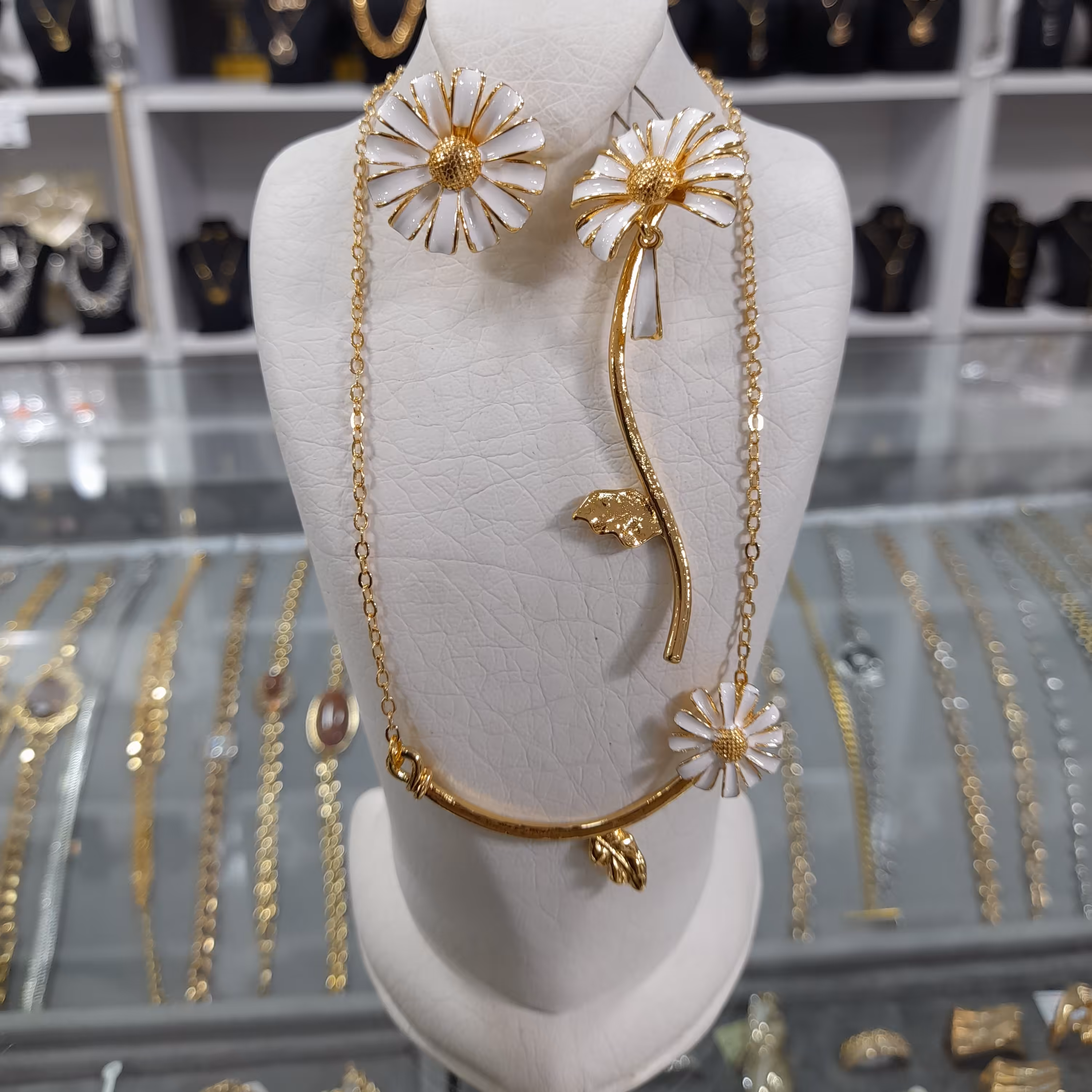 نیم ست گل سفید