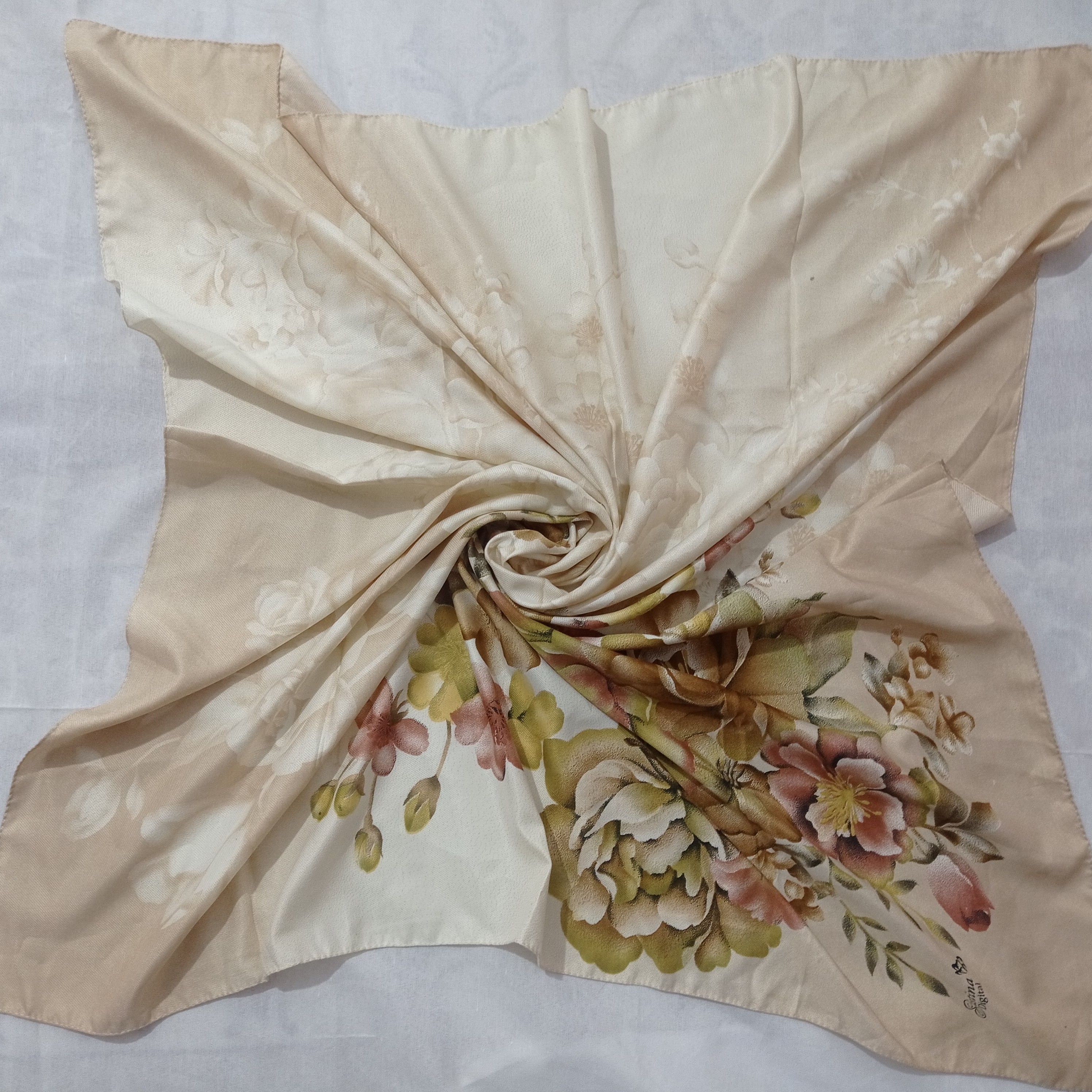 روسری نخی گلدار خنک