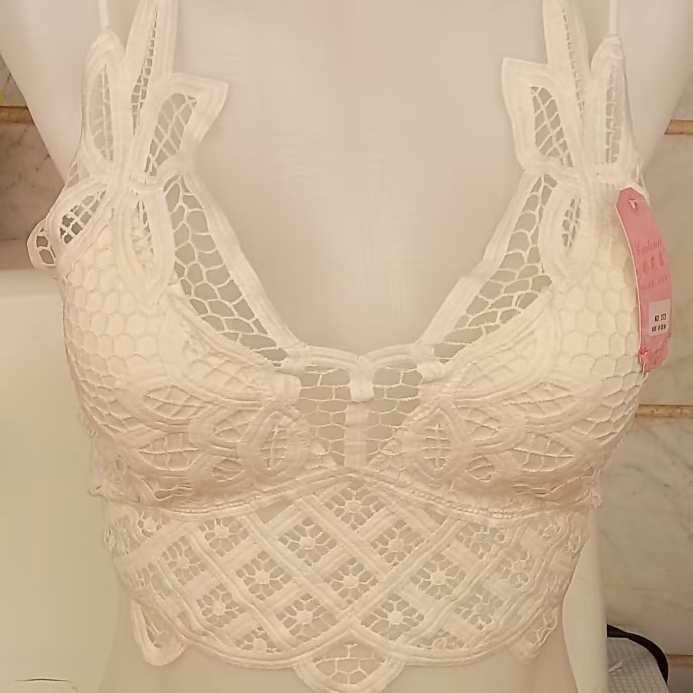 نیم تنه کراپ دخترانه گیپوری چهار بندی رنگ سفید مناسب تاسایز44