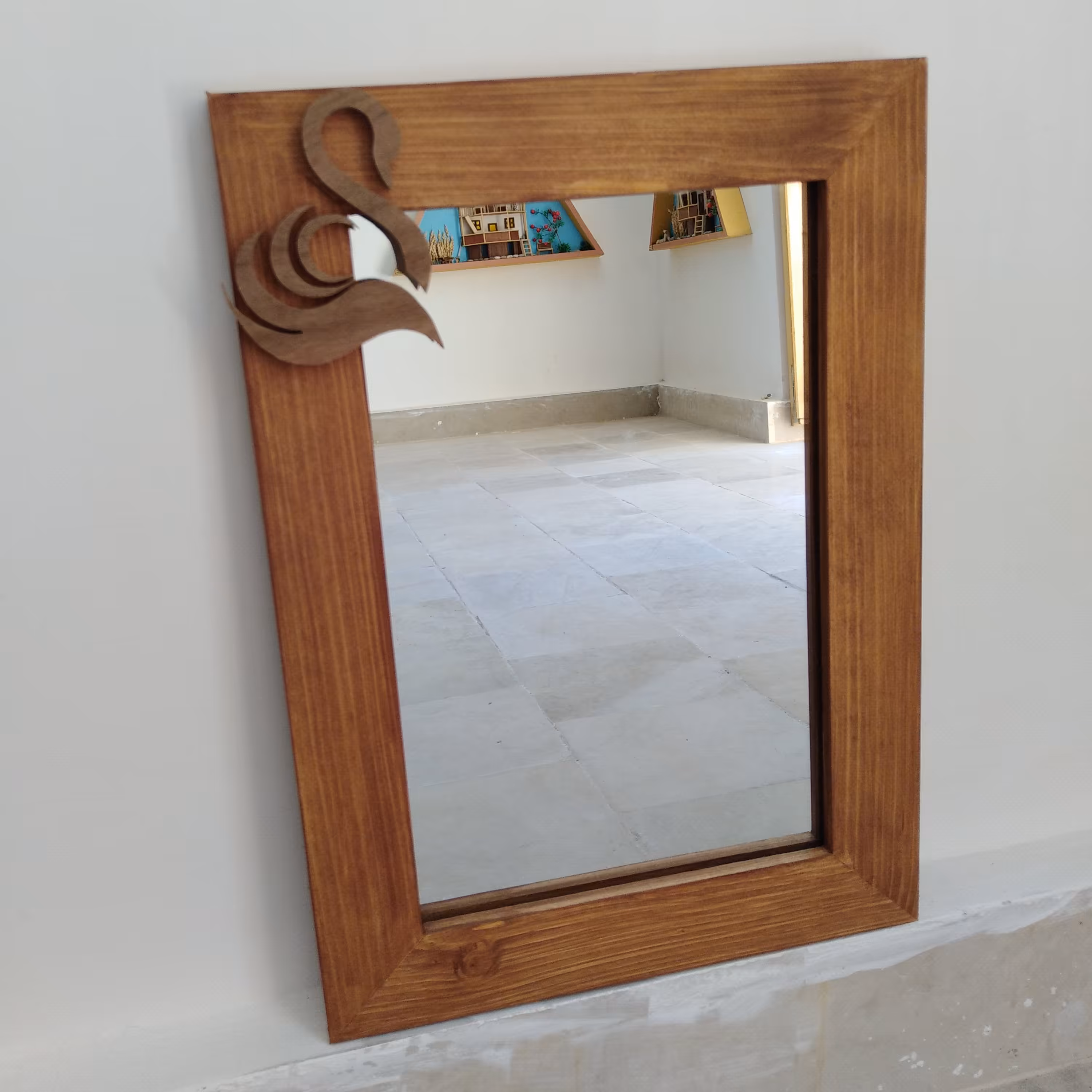 قاب آینه طرح قو