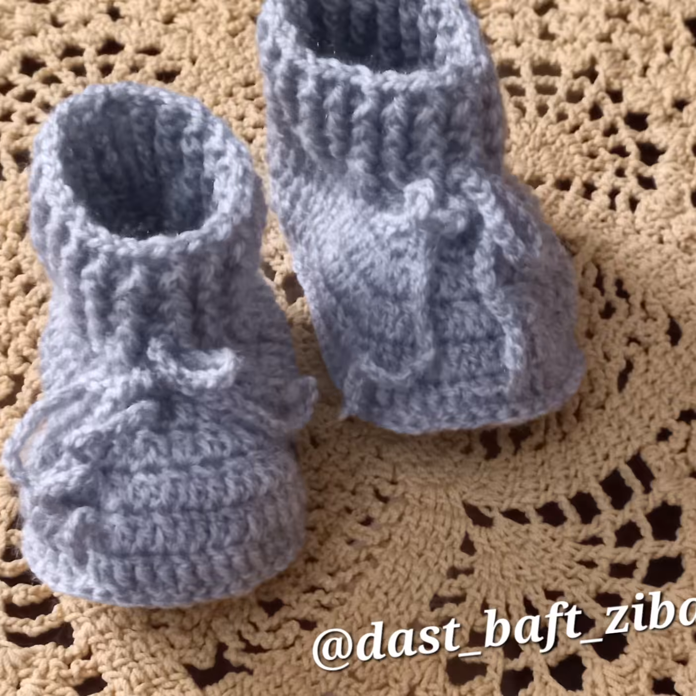 پاپوش بافت نوزادی  با کاموای ترک مخصوص کودک