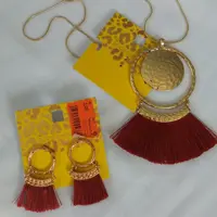 ست گردنبند و گوشواره ابریشم  برند acc مناسب شب یلدا