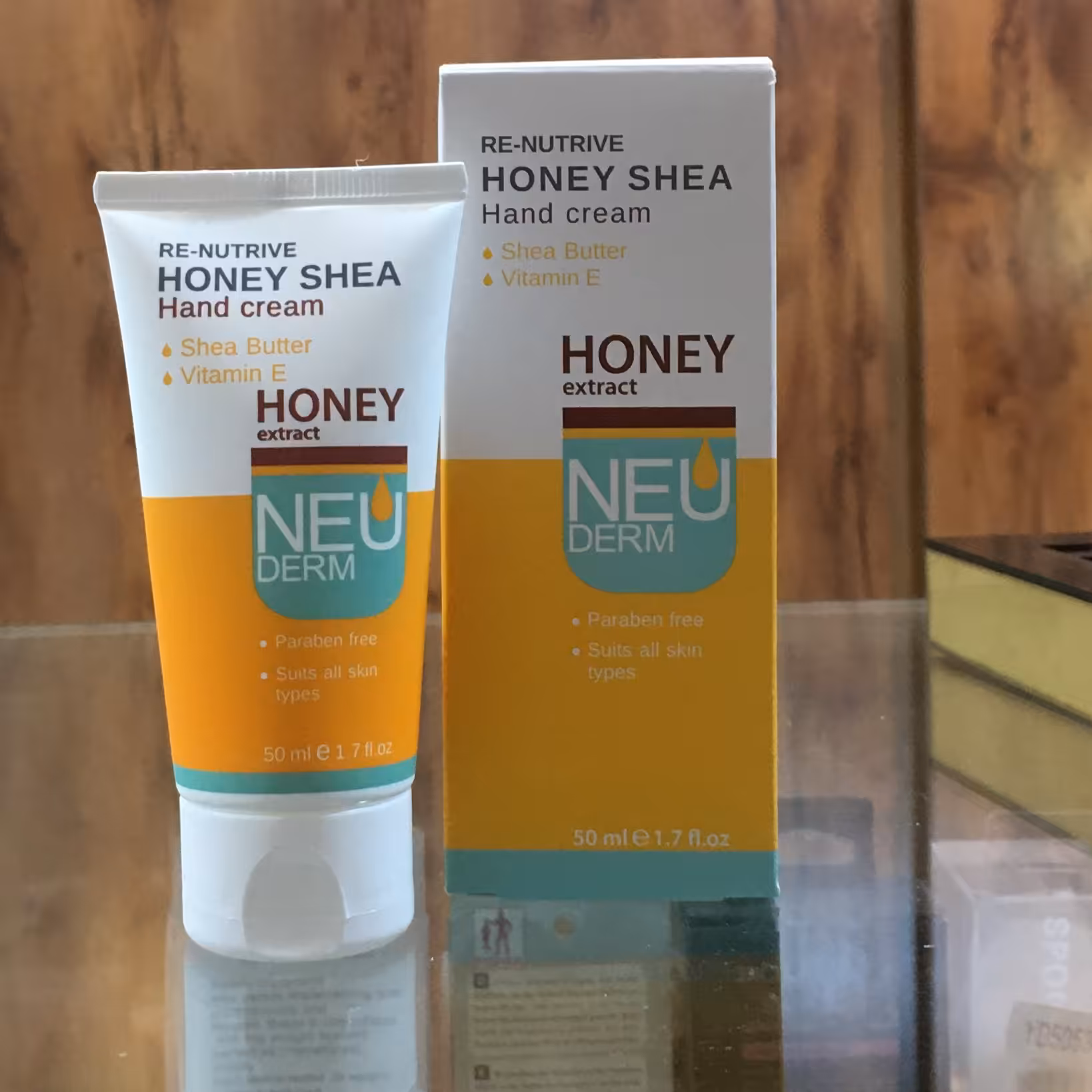 کرم مرطوب کننده نئودرم Re-Nutrive Honey Shea