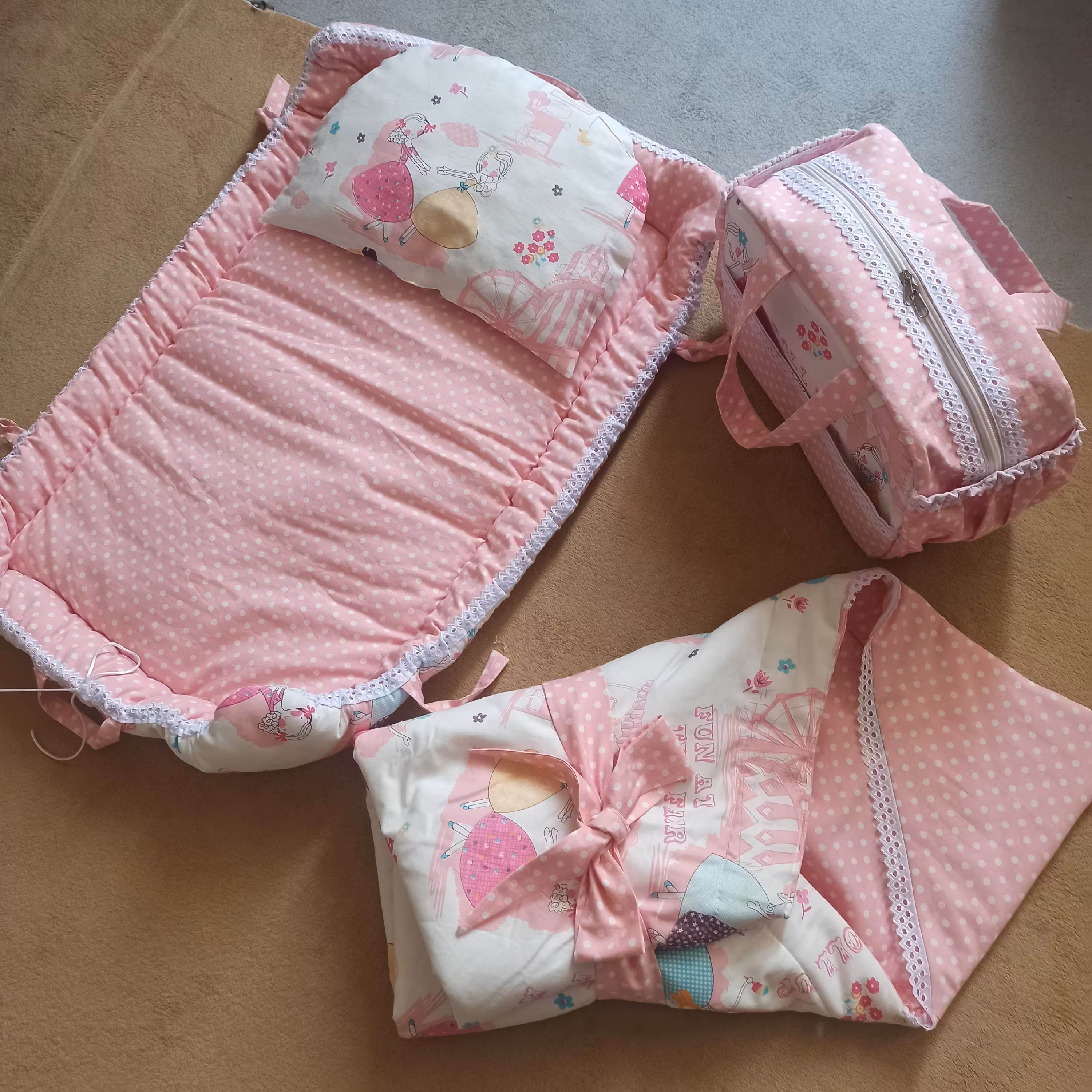 سرویس لحاف و تشک و ساک نوزاد