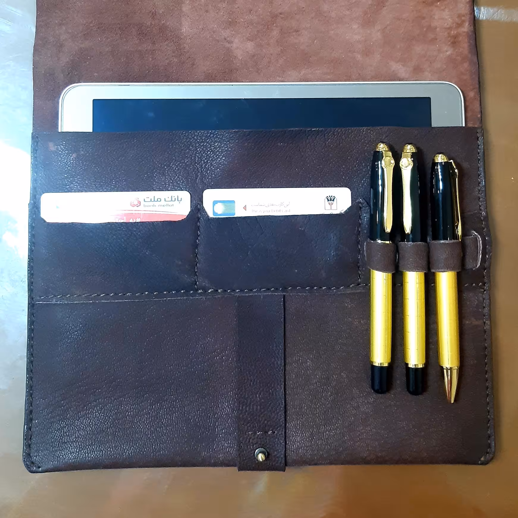 کیف مخصوص تبلت
چرم طبیعی و دستدوز