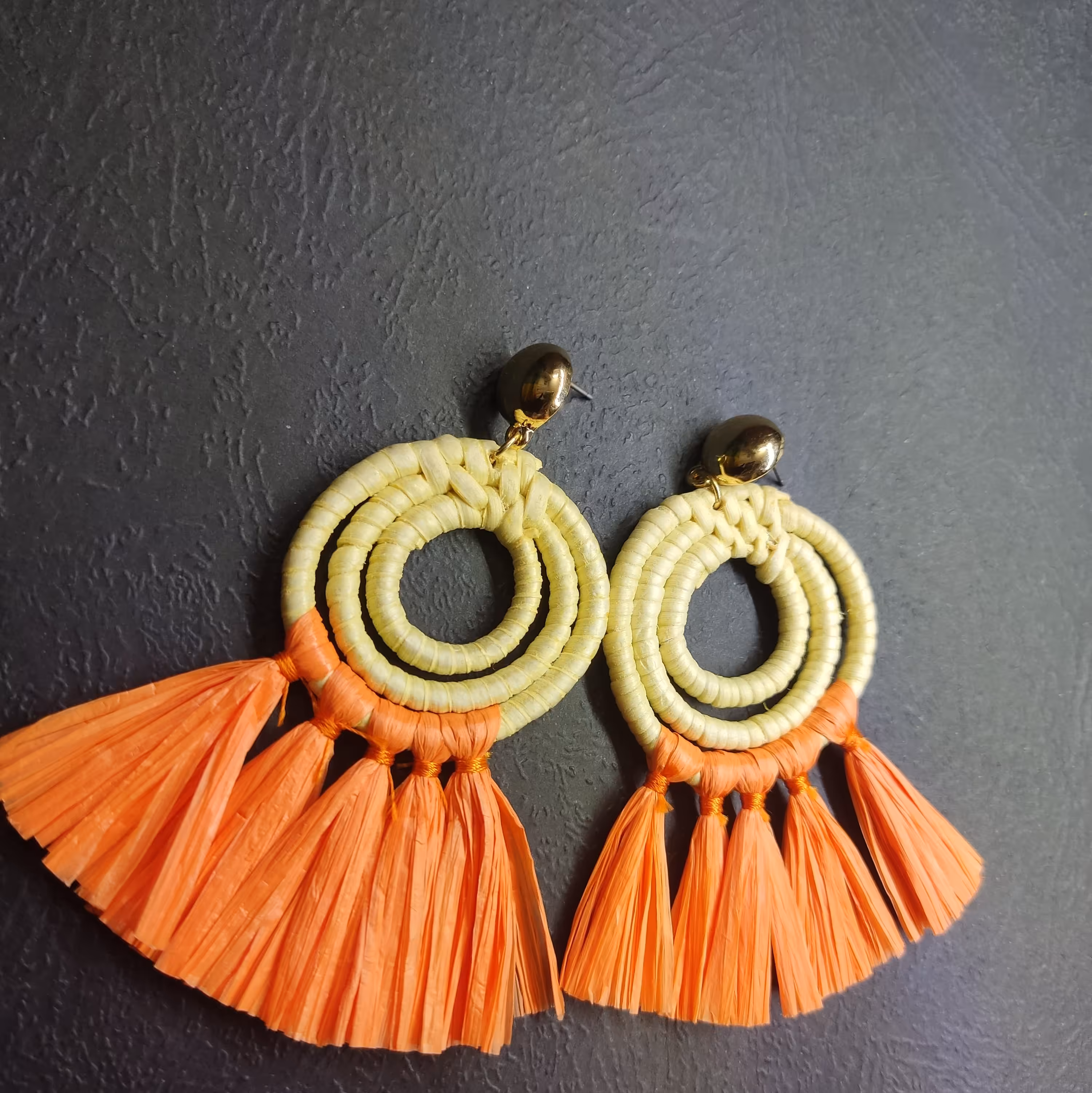 گوشواره  دخترانه و زنانه مدل تاش 