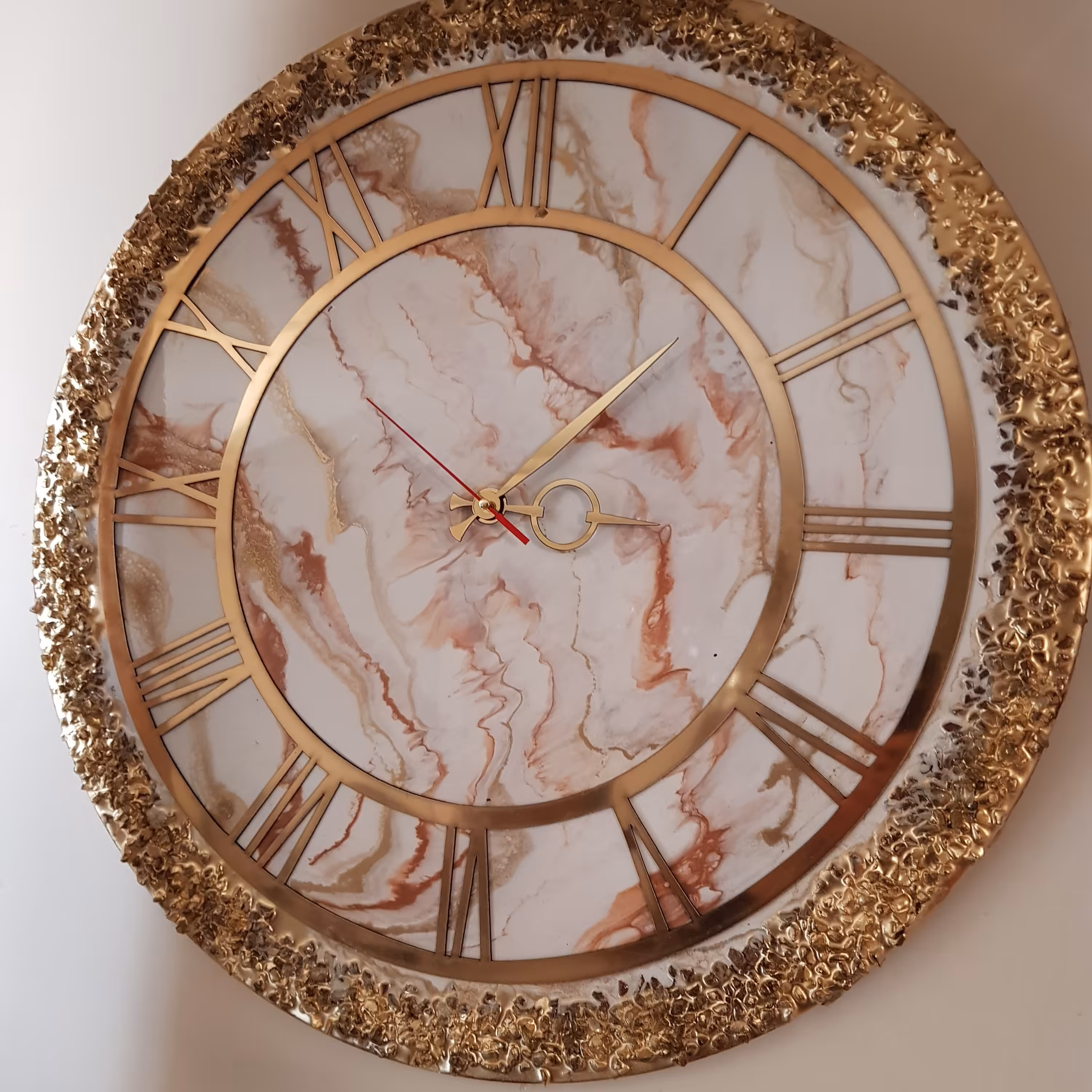 ساعت دیواری رزین طرح مرمر ژیود دار 60 سانتی