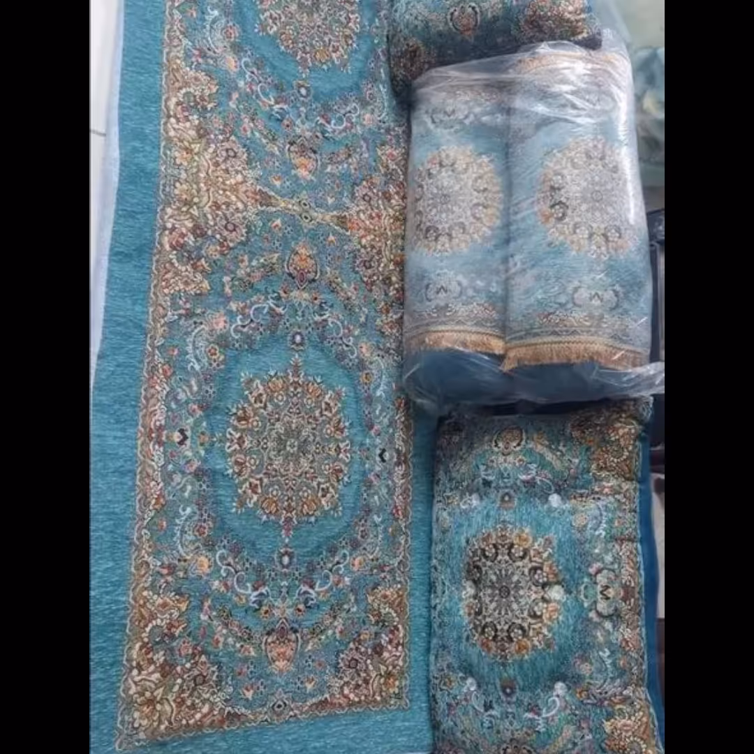 پشتی سنتی ست پنج تکه مخمل با تشک نمدی مخمل و پشتی گرد و پشتی مستطیلی دگمه دار