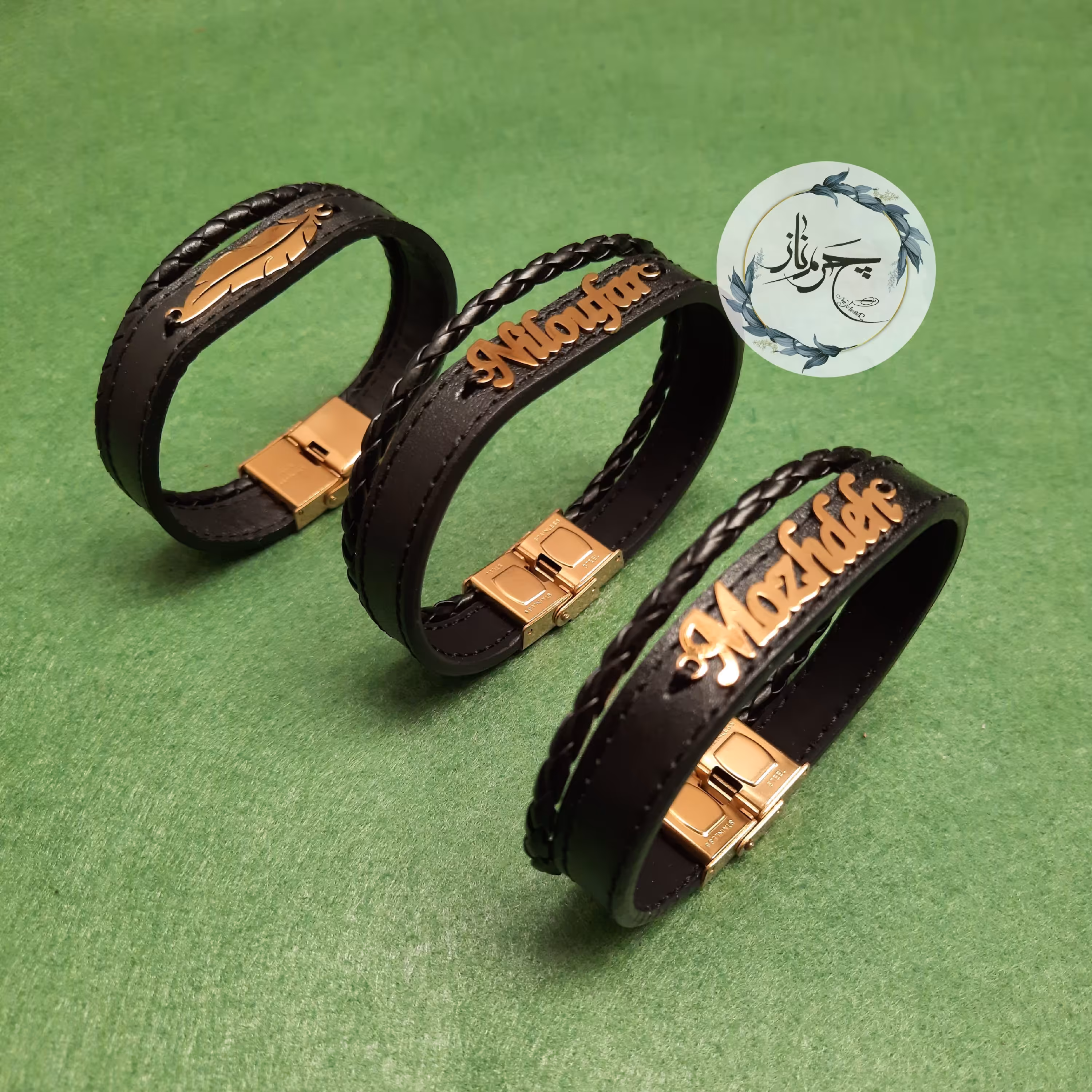 دستبند چرم طبیعی با پلاک استیل رنگ ثابت