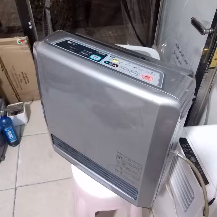 بخاری گازی برقی ژاپنی توان 3500تسویه هوادار فول بسیار تمیز