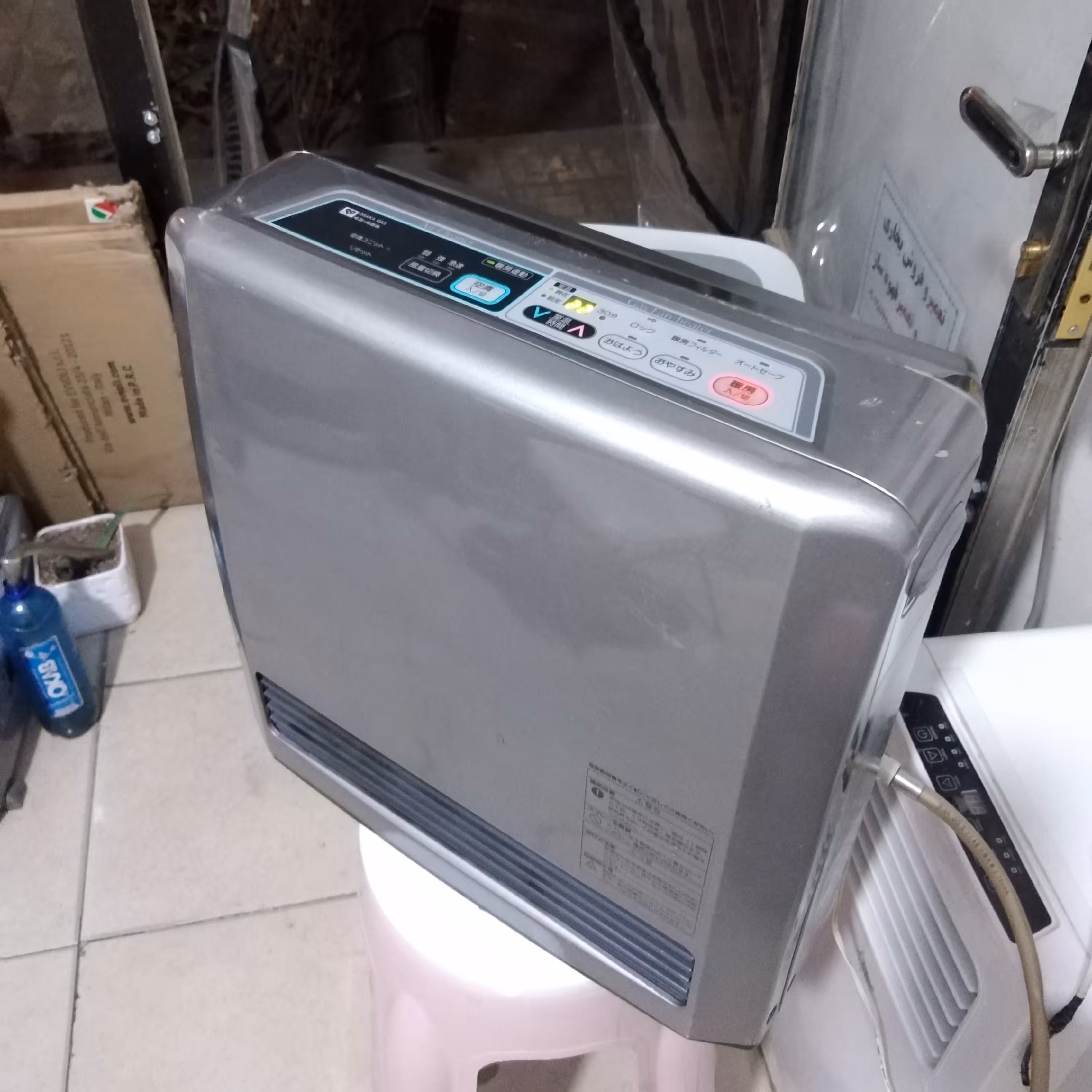 بخاری گازی برقی ژاپنی توان 3500تسویه هوادار فول بسیار تمیز