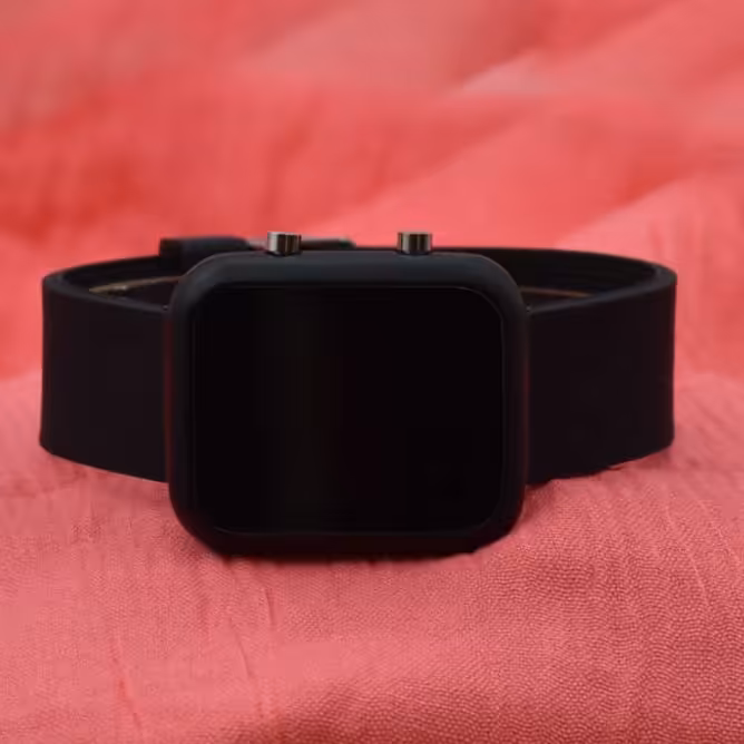 ساعت مچی دیجیتال مخصوص افراد جذاب ارسال رنگ مشکی 