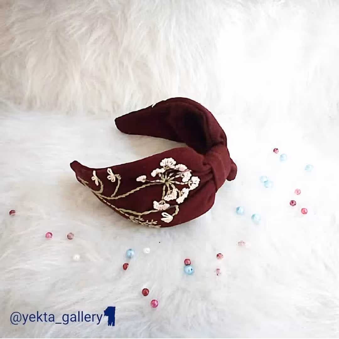 تل سر زرشکی گلدوزی شده