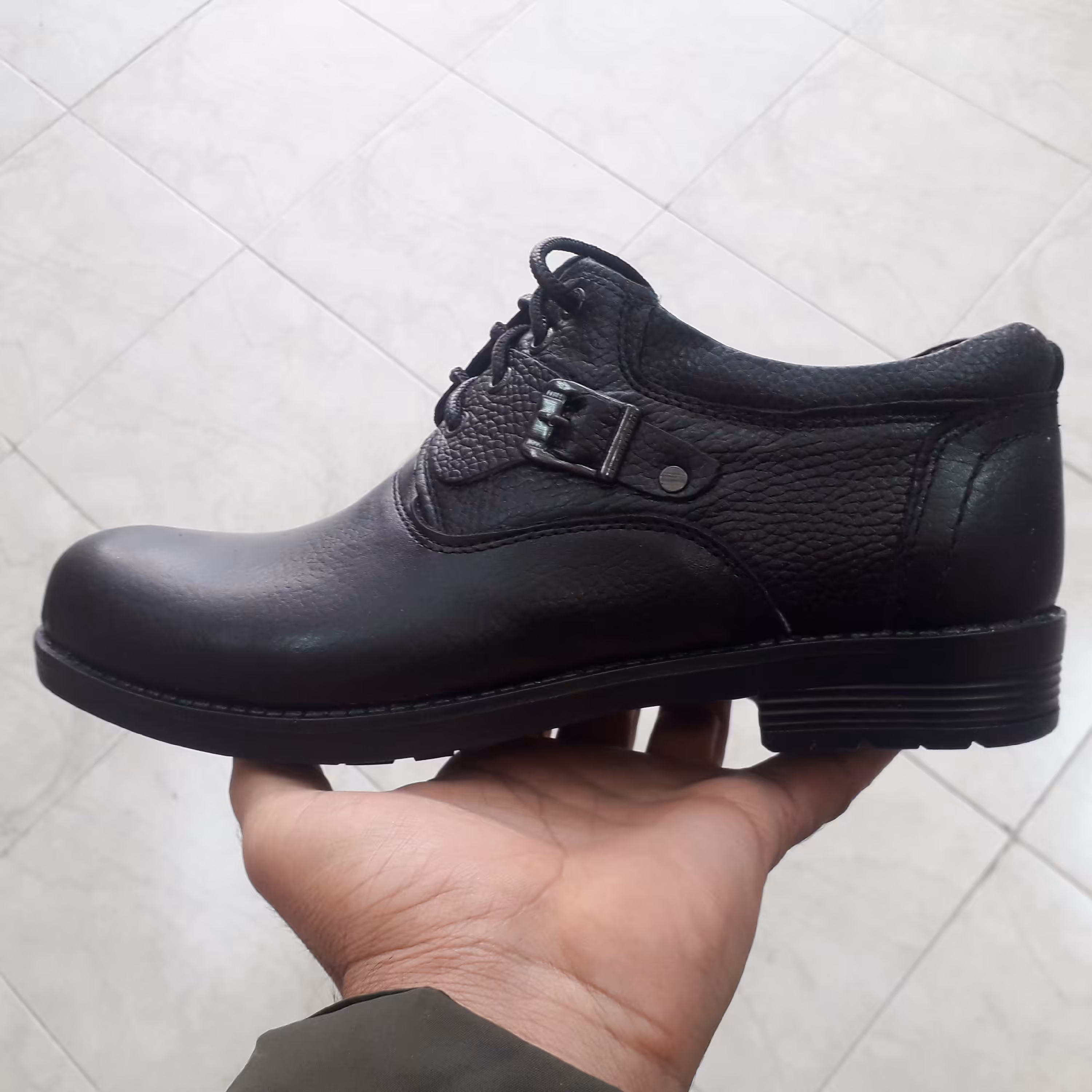 کفش چرم سگک وبندارتبریز