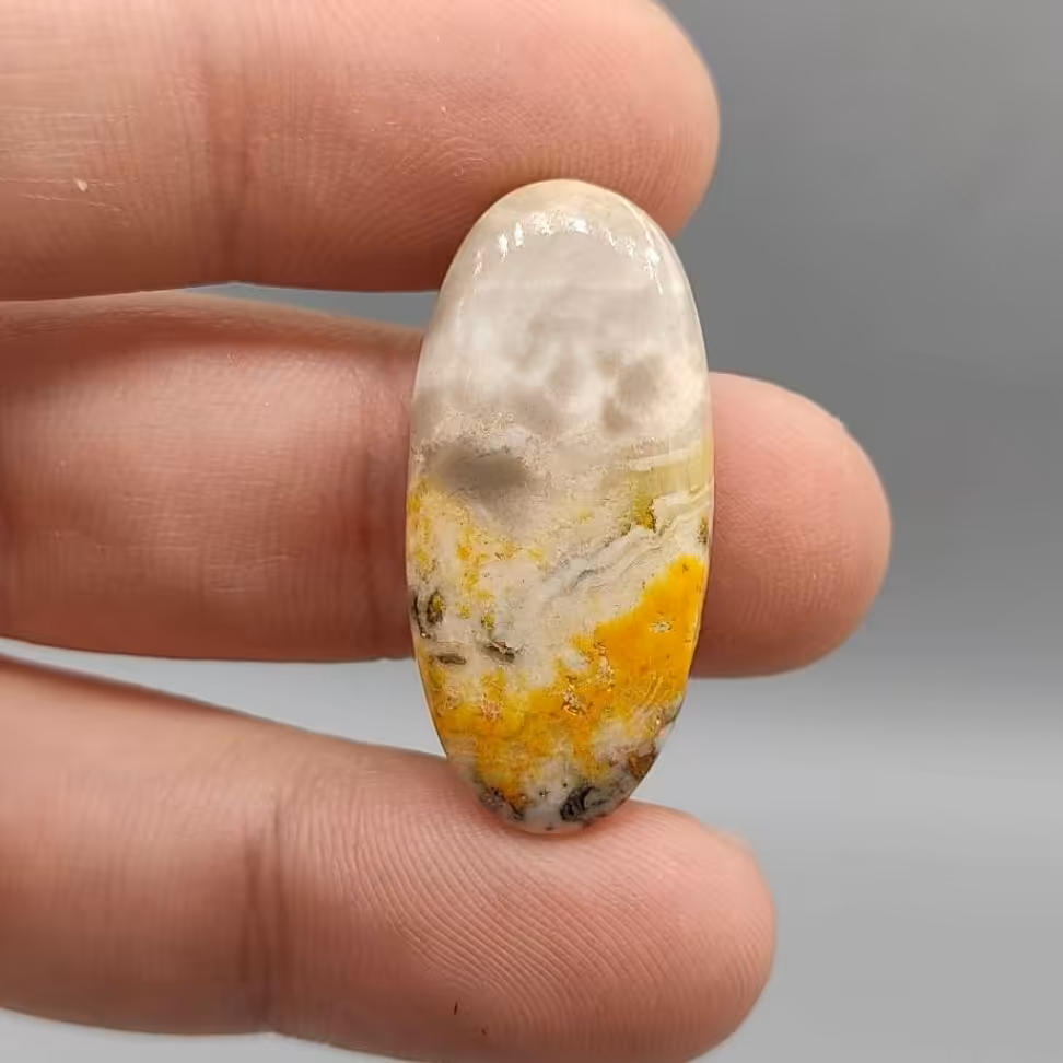 نگین جاسپر زنبوری بادامی  ناب و زیبا 