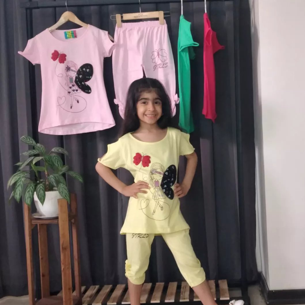 تیشرت و شلوارک 