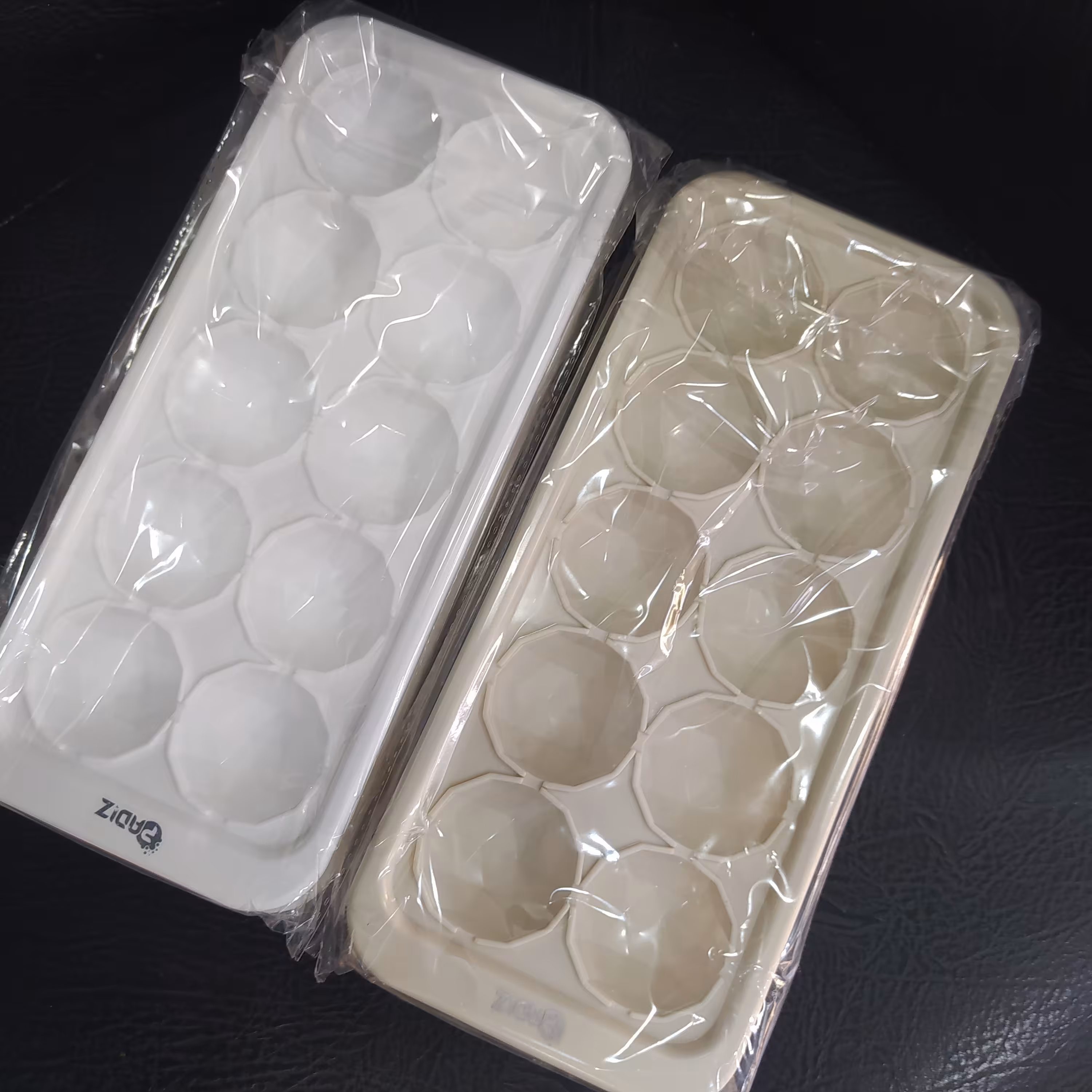 قالب یخ گرد 