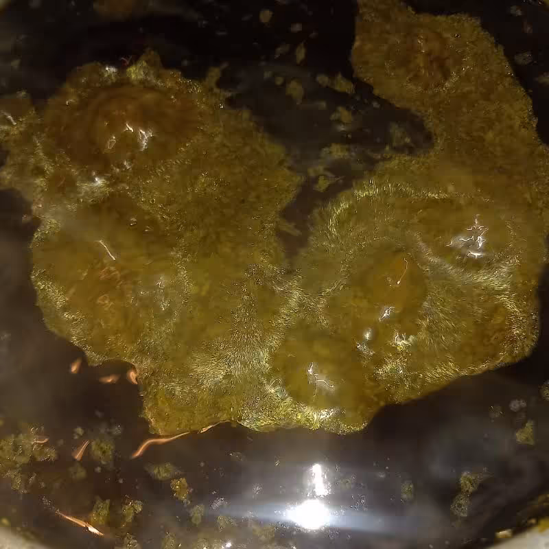 سبزی قورمه سبزی سرخ شده .با سبزیجات محلی و خوش عطر ارسال با باکس یخ 500گرم  