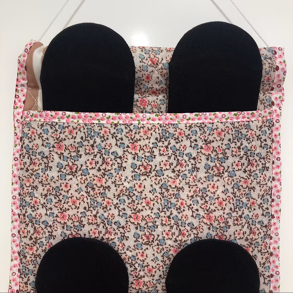 جاجورابی آویزی و نظم دهنده جوراب و لباس زیر پارچه ای طرح قلب JB06