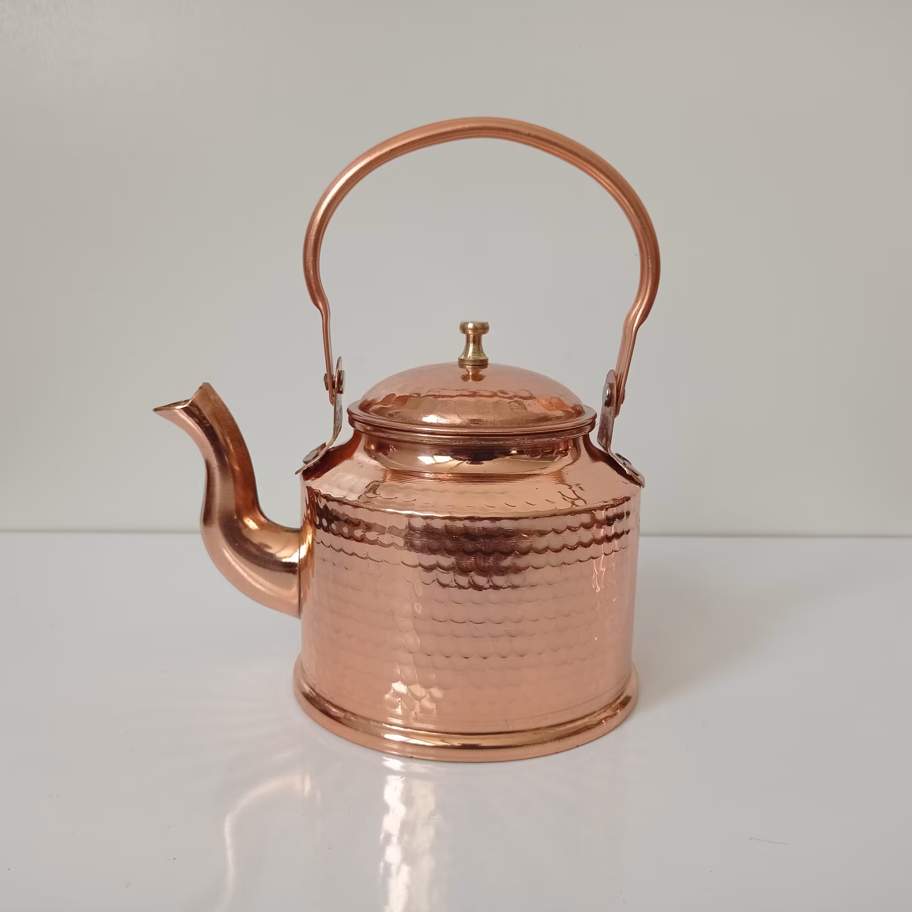 قوری مسی سایز کوچک نیم لیتری دسته مسی طرح ترنج نانو شده