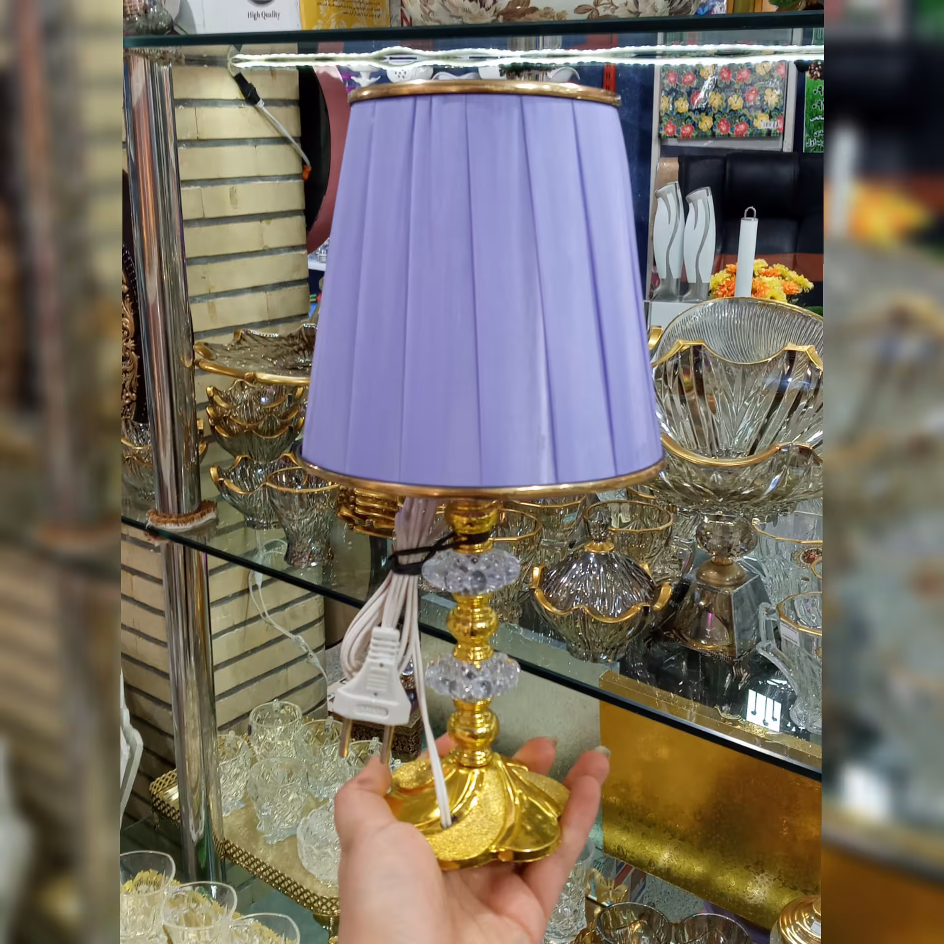 چراغ خواب ارتفاع تقریبی 30 سانت