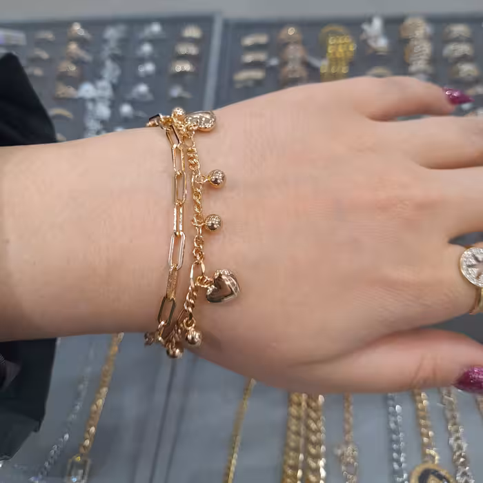 دستبند اویزدار