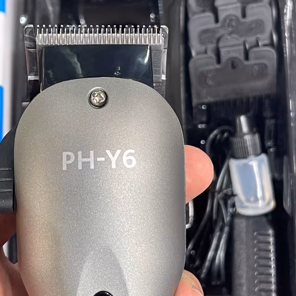 ماشین اصلاح دیجیتالی مارک فیلیپس مدلY6 برندهلند