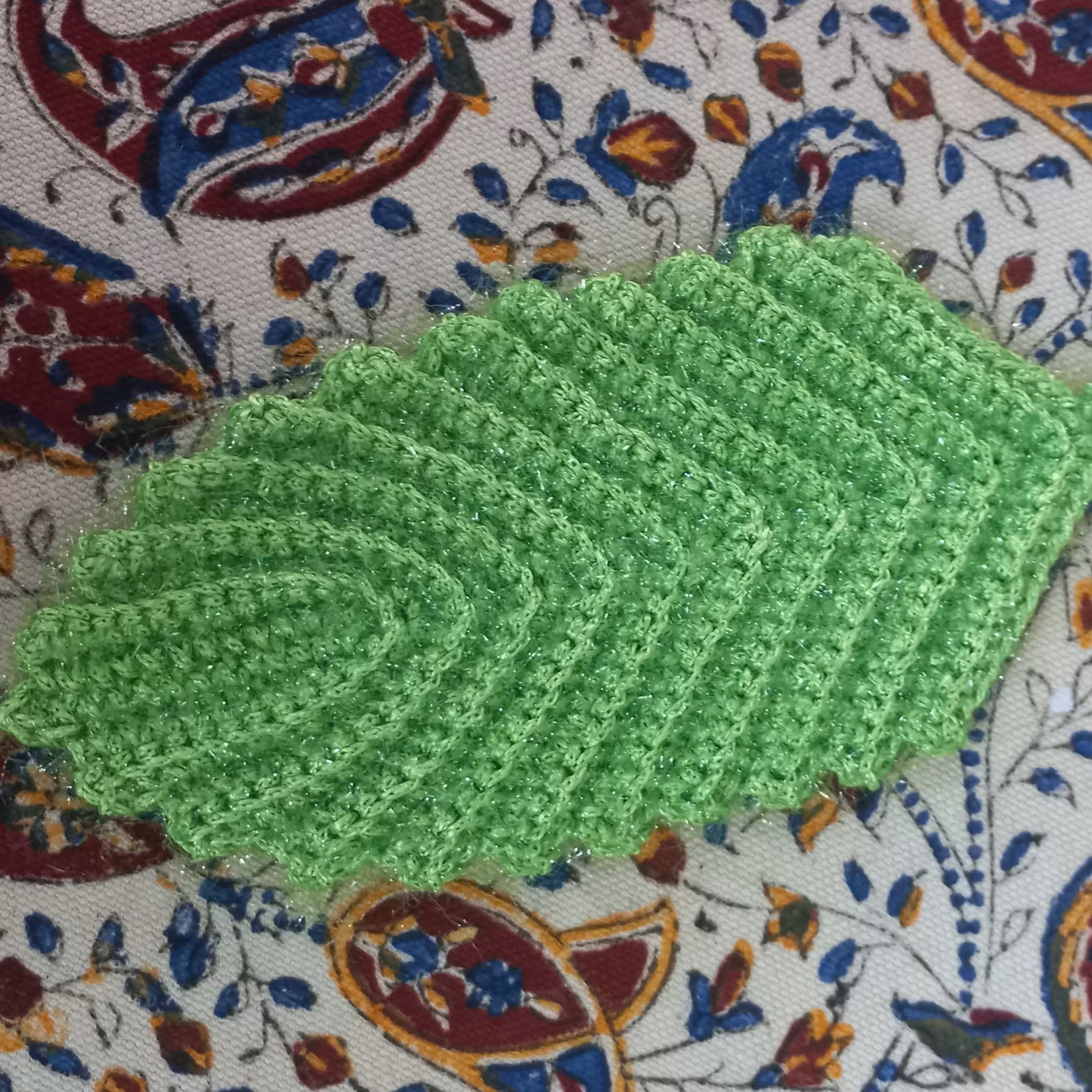 اسکاج بافتنی برگ