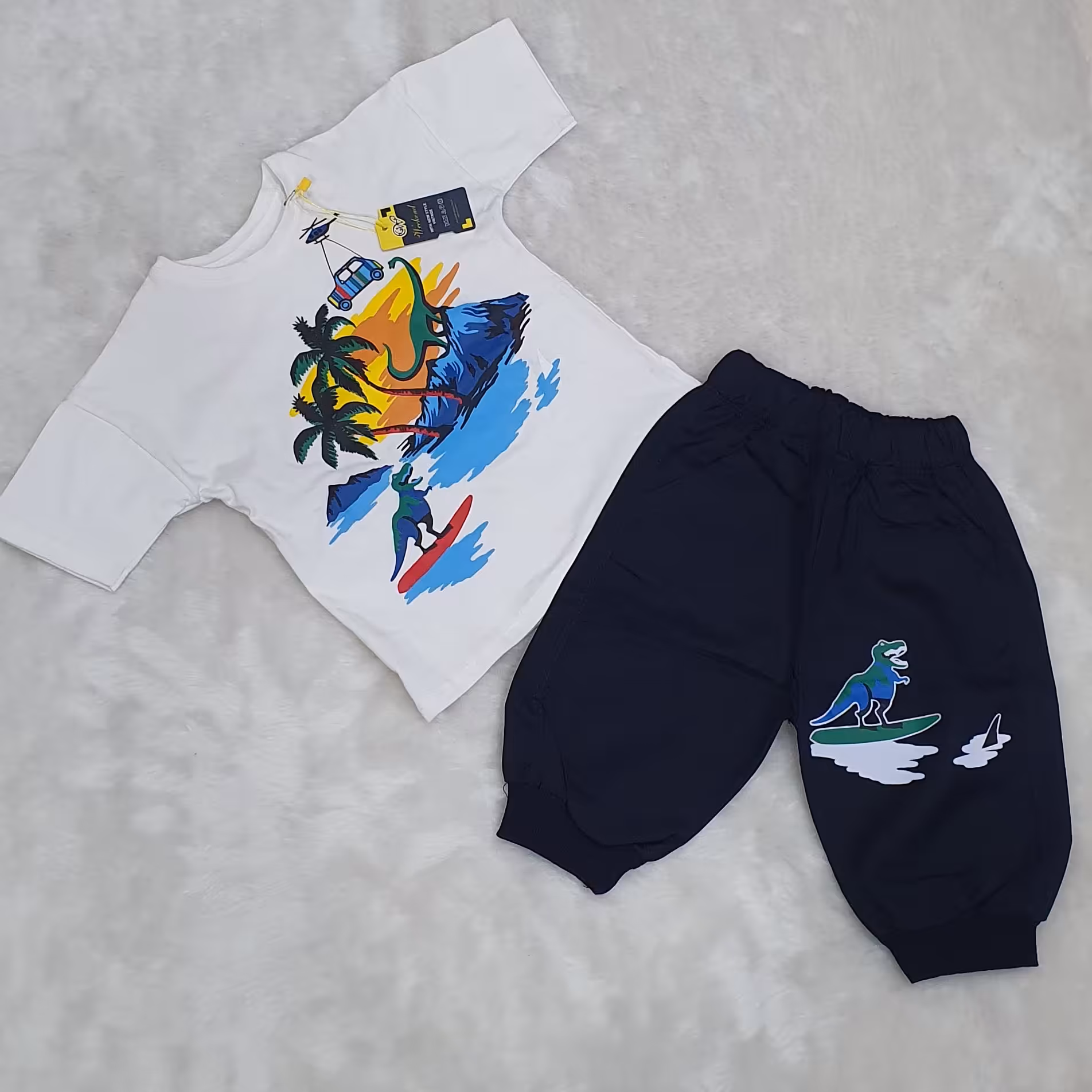 ست تیشرت شلوارک پسرانه طرح دایناسور  جنس فوق عالی وارداتی ارسال رایگان