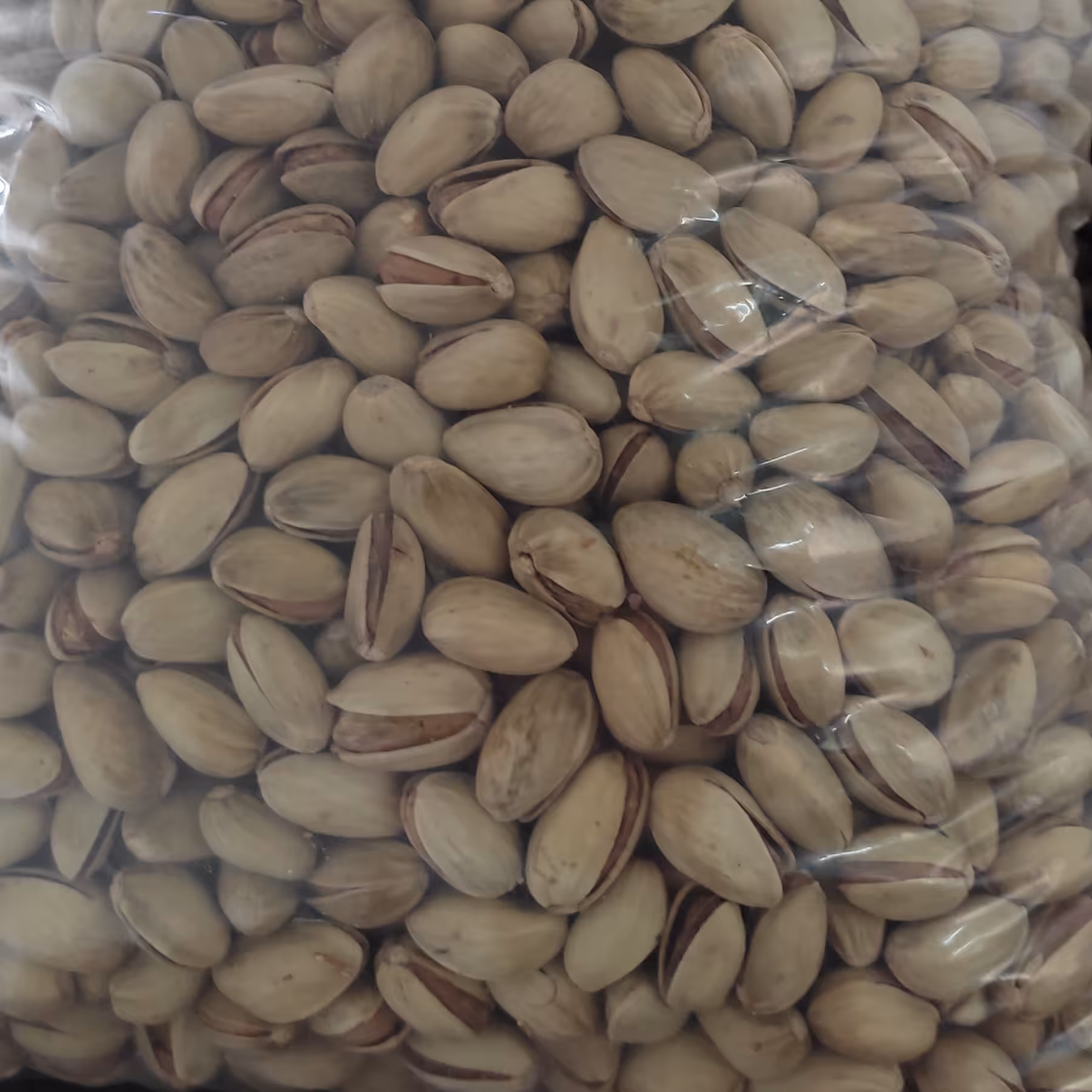 پسته خشک امساله احمداقایی یزد تمام خندان دو کیلویی با ارسال رایگان