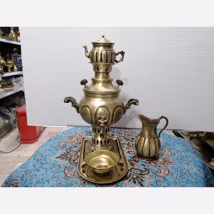 کل عکس سماور یک لیتر  زغالی برنجی نانو با سرویس و چراغ کلا 