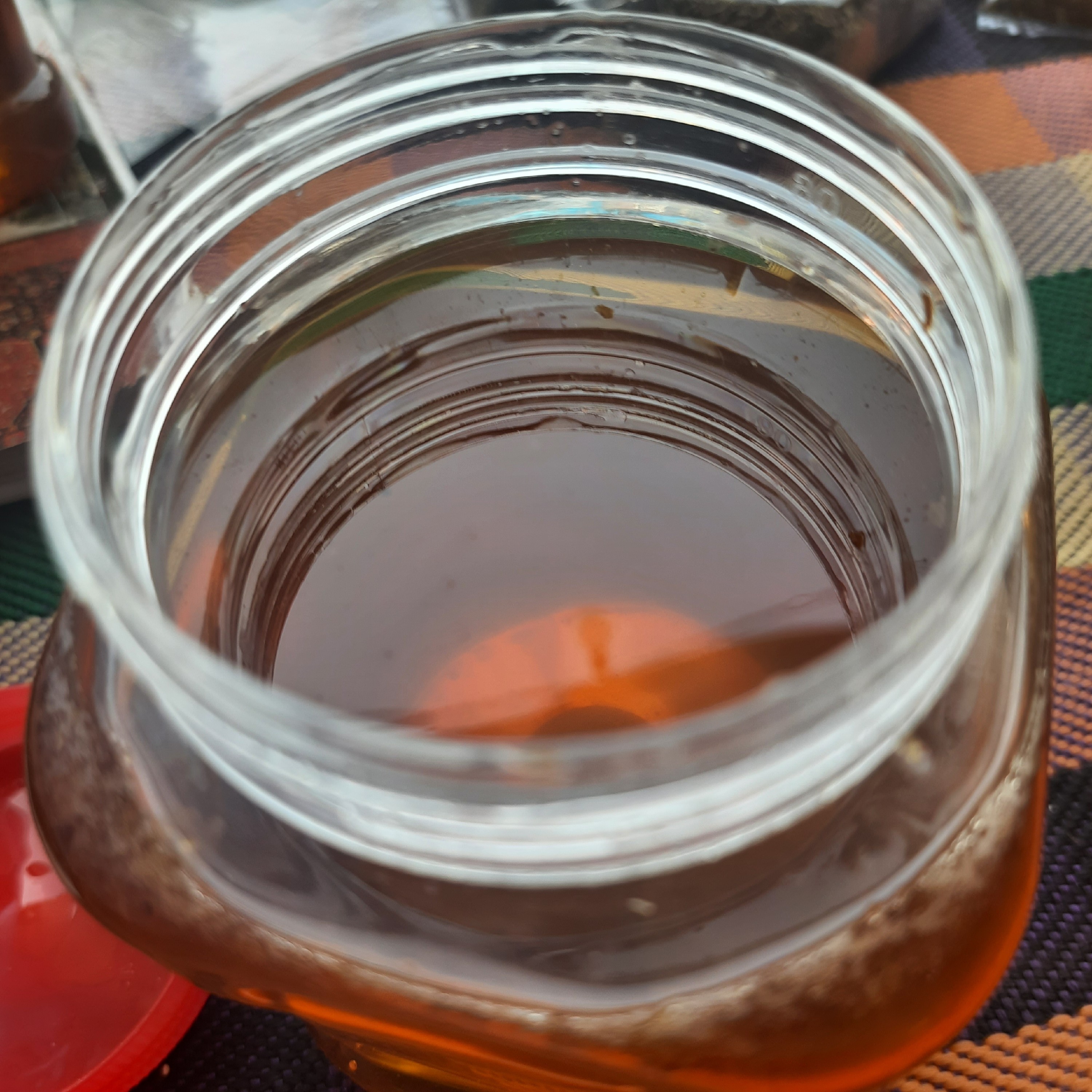 عسل آویشن و بادام کوهی و پونه کوهی از شهرستان رابرظرف یک کیلویی
